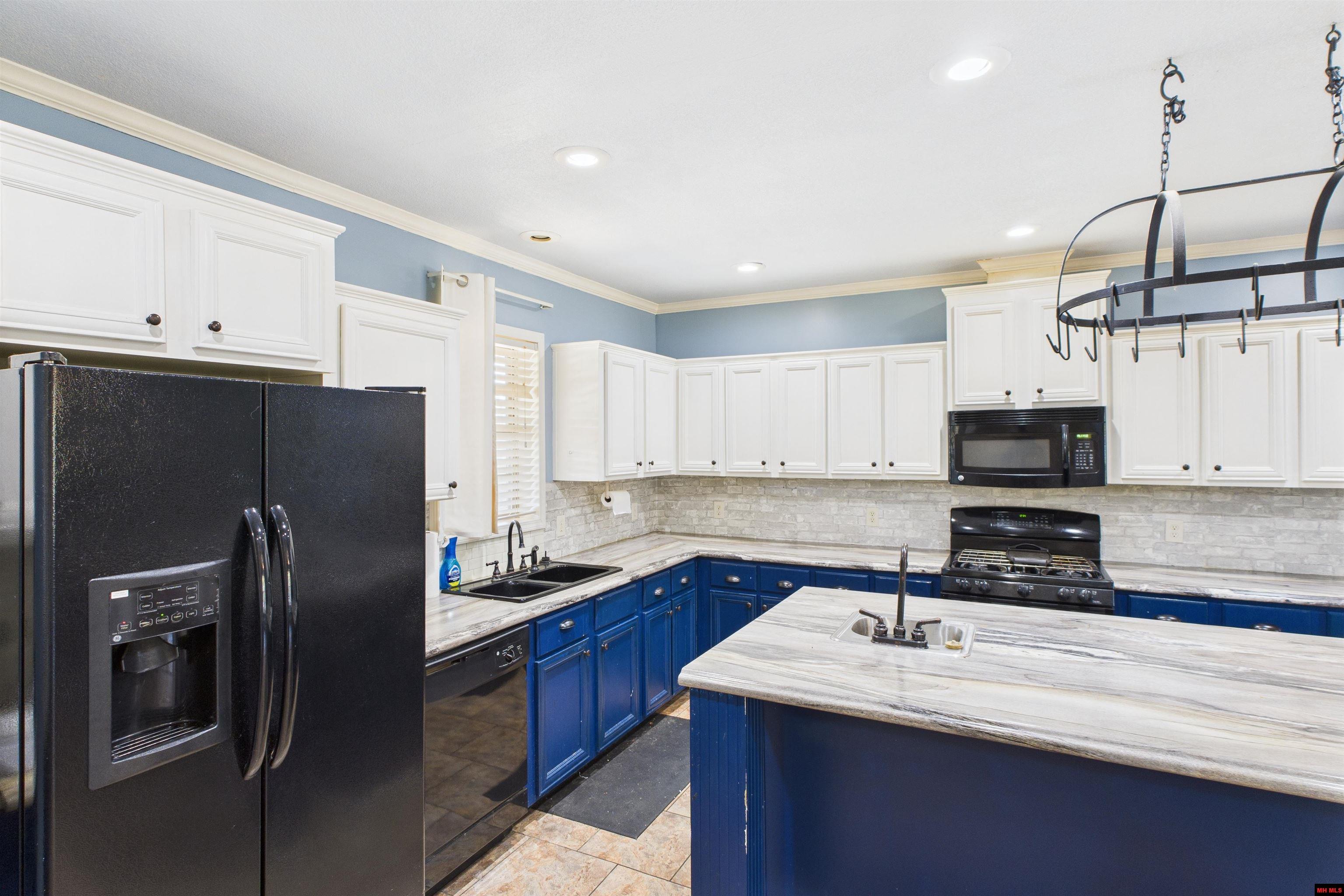 227 TIMBER LANE Yellville, AR