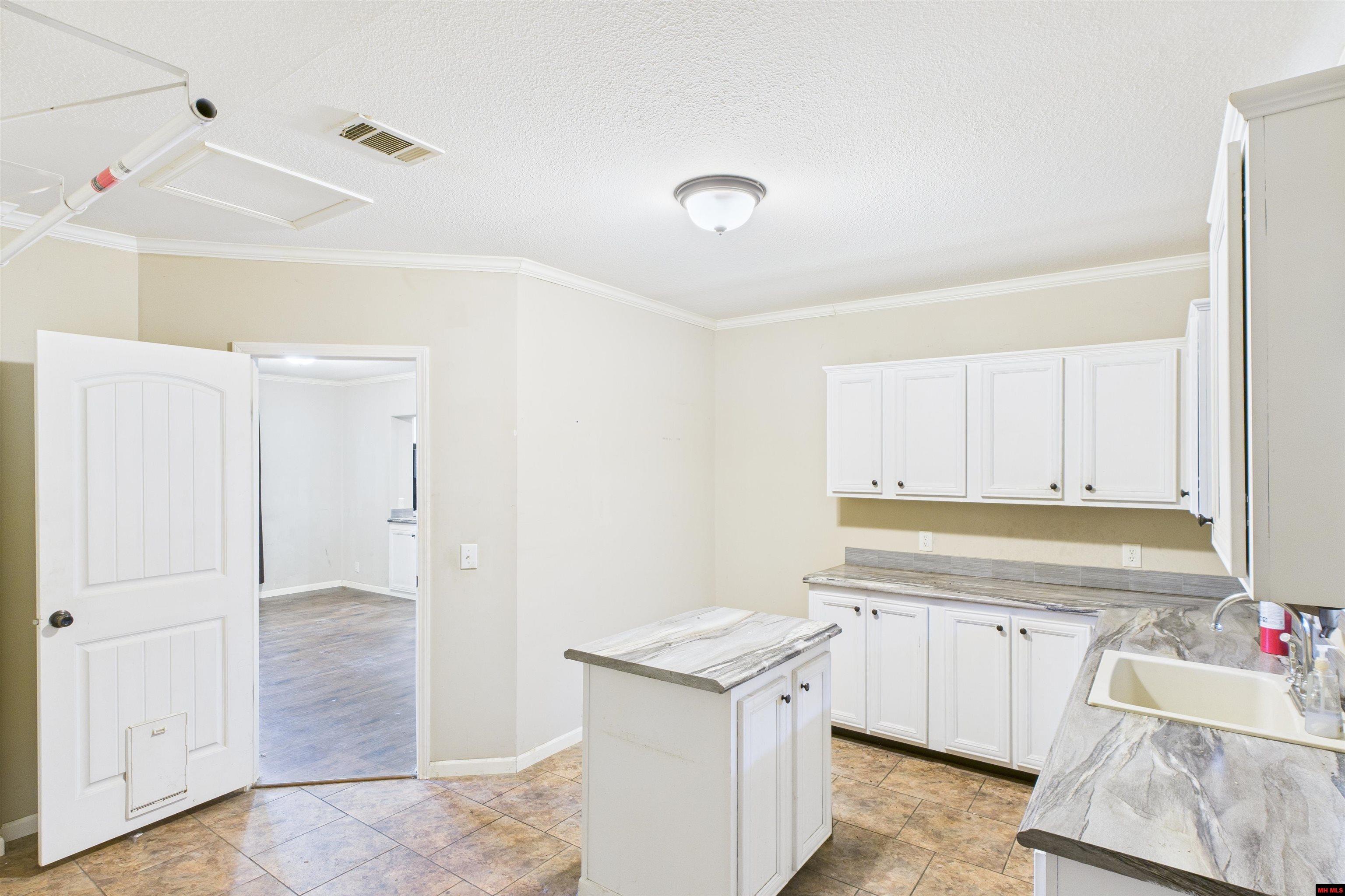 227 TIMBER LANE Yellville, AR