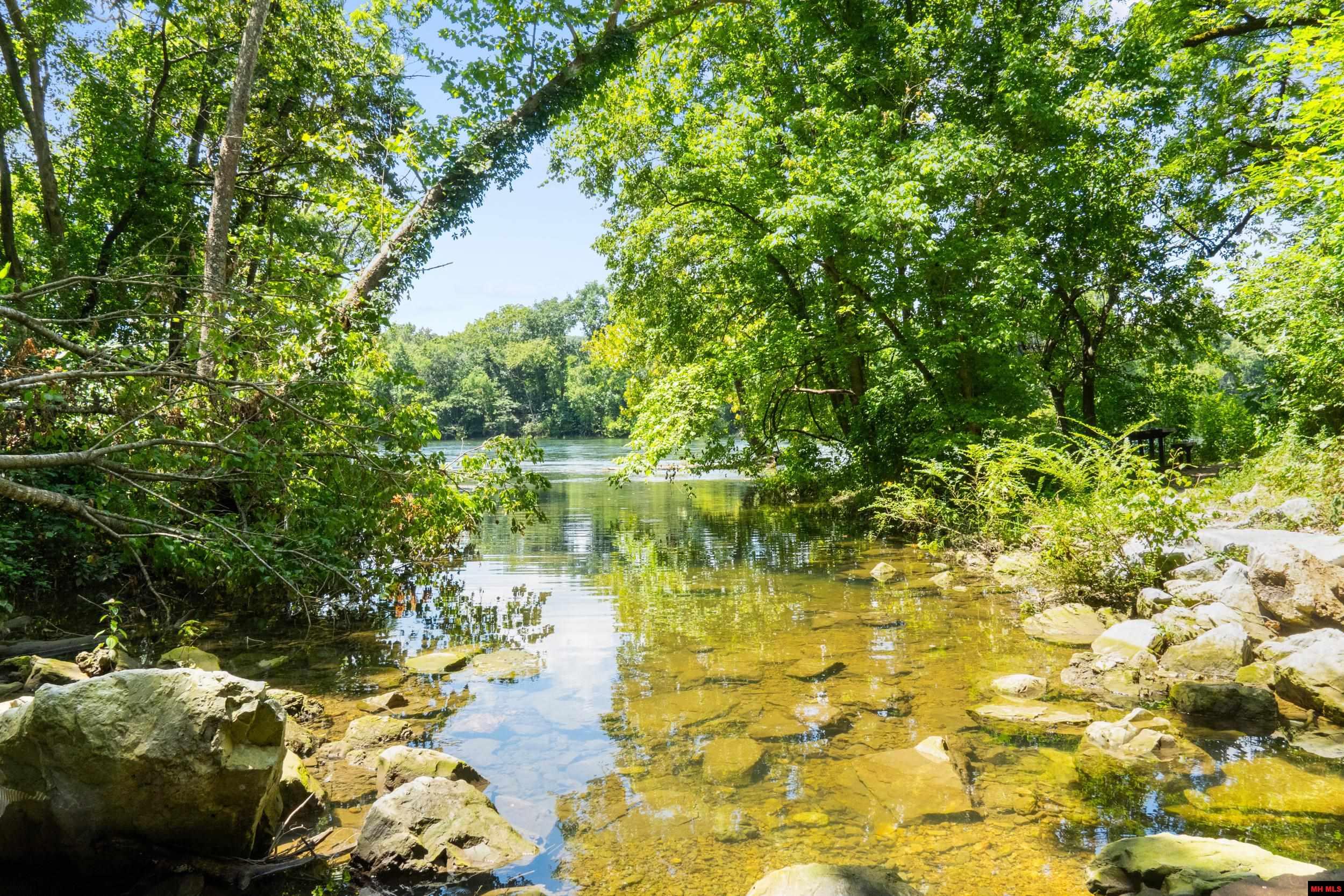 328 & 361 Rim Shoals Lane