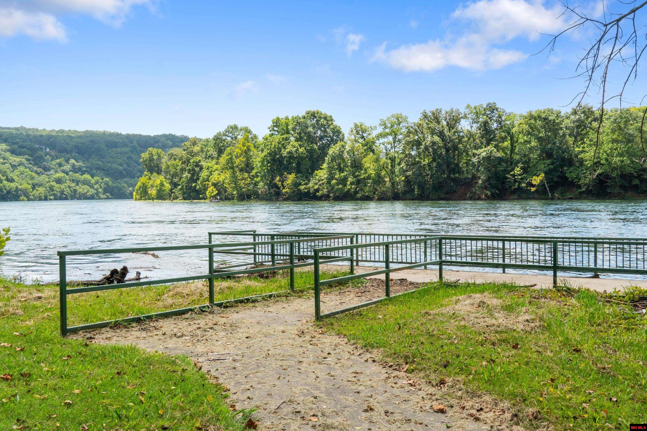 328 & 361 Rim Shoals Lane