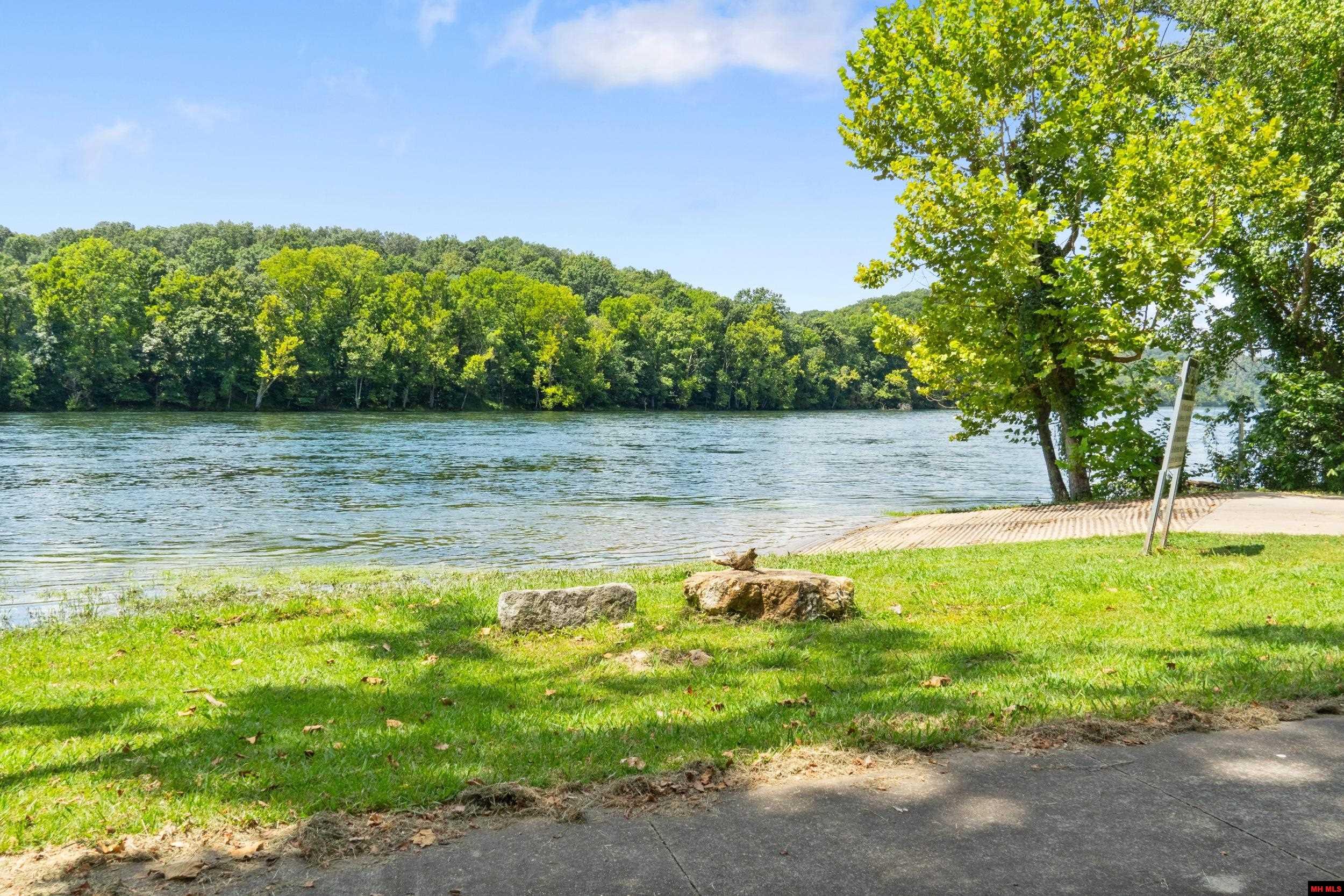 328 & 361 Rim Shoals Lane