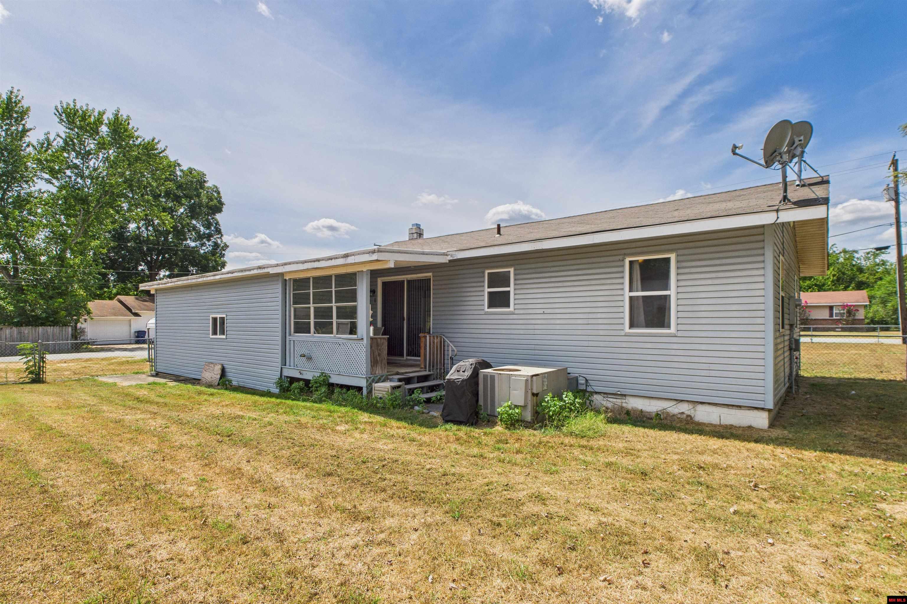 111 S Johnson Street