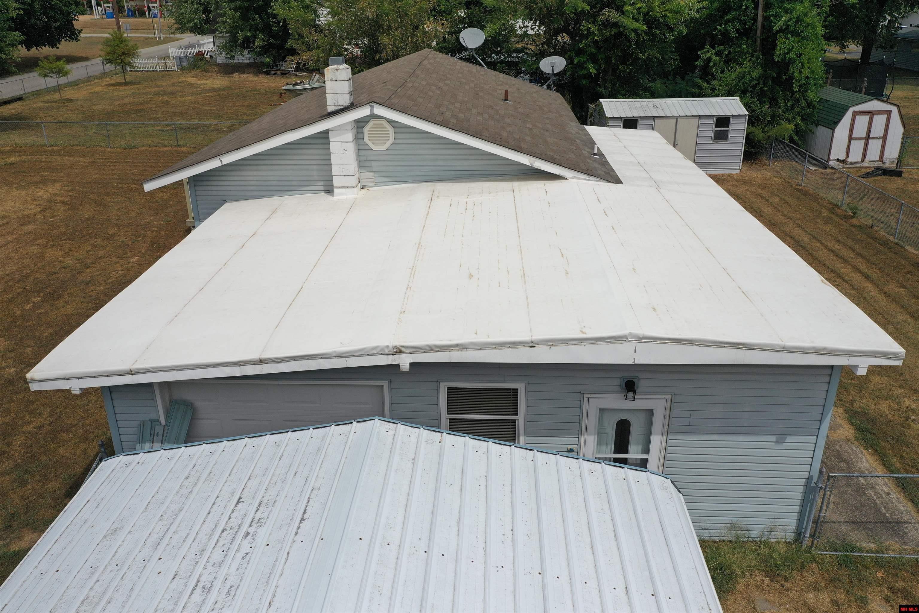 111 S Johnson Street