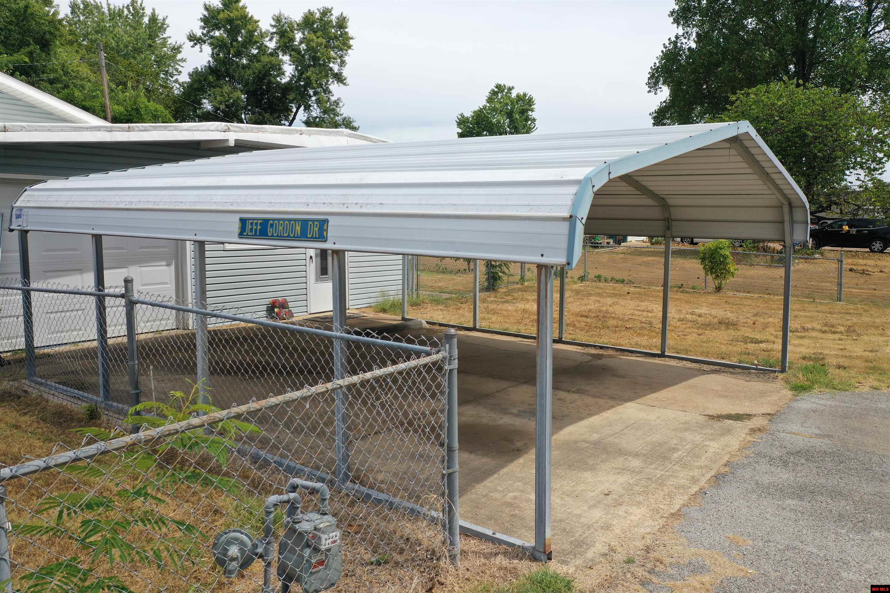 111 S Johnson Street