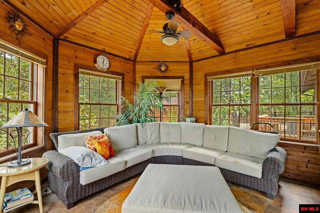 15 VICTORIA LANE Gamaliel, AR