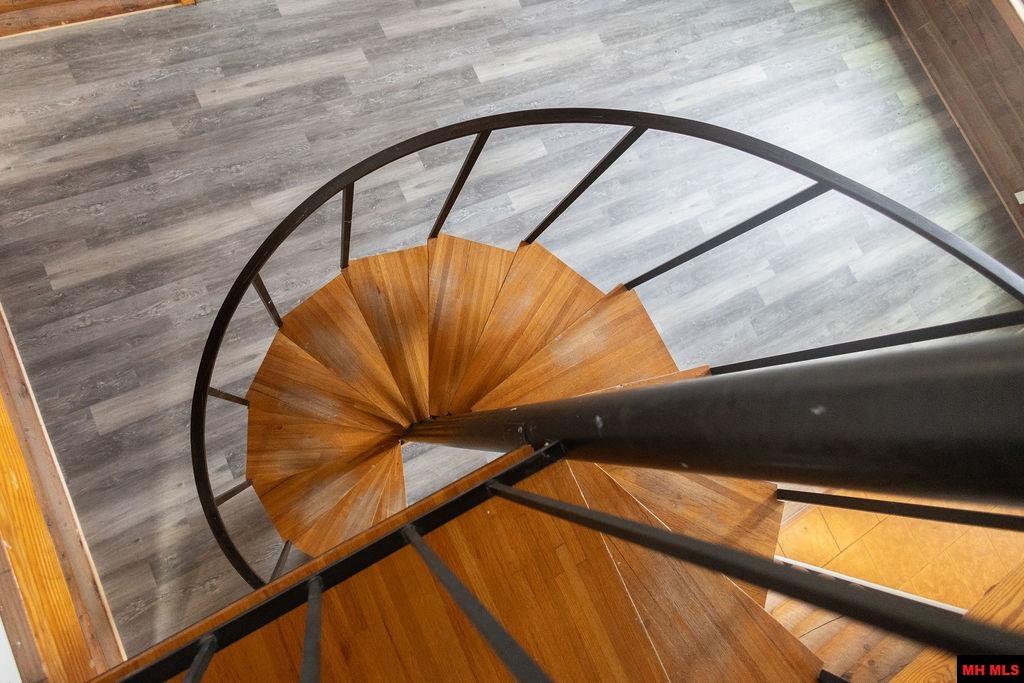 2259 Ledge Rock Road