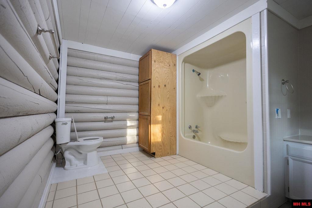 2259 Ledge Rock Road