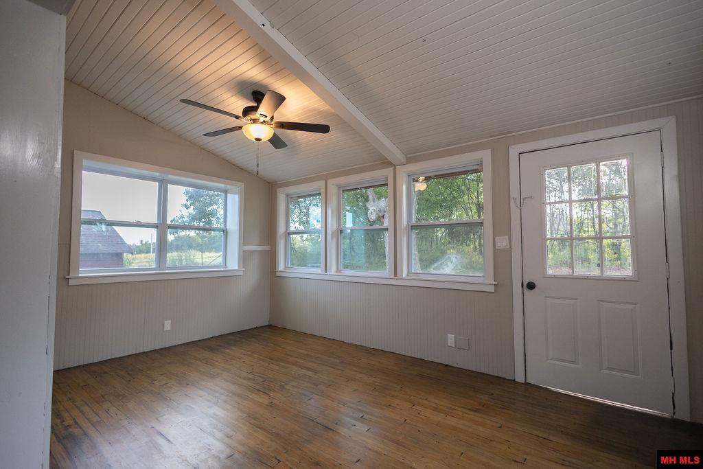 2259 Ledge Rock Road