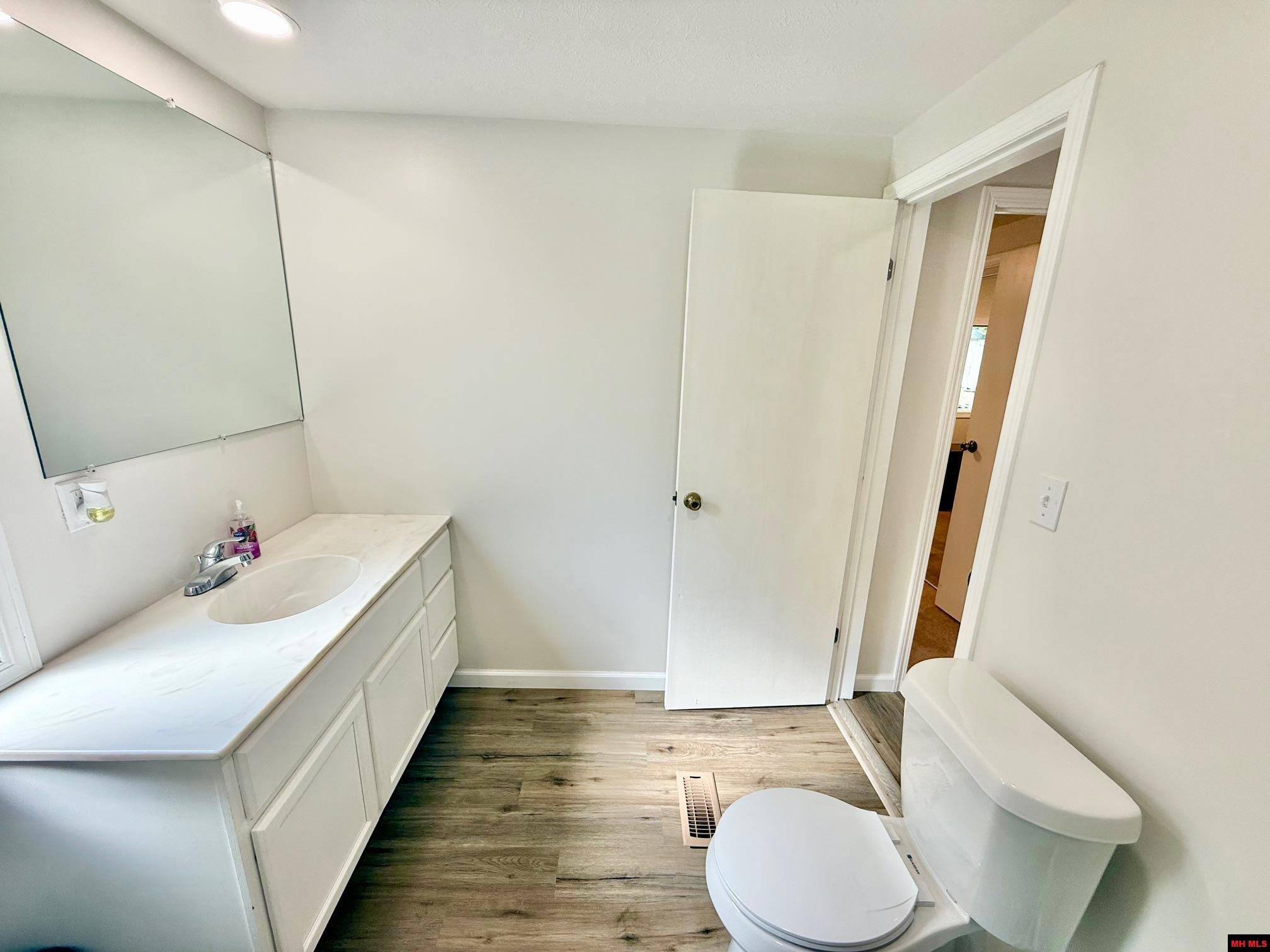 510 MAPLE AVENUE Bull Shoals, AR