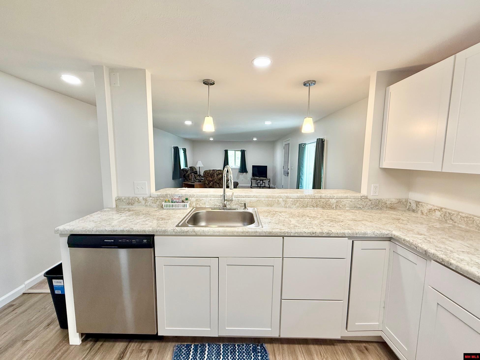 510 MAPLE AVENUE Bull Shoals, AR