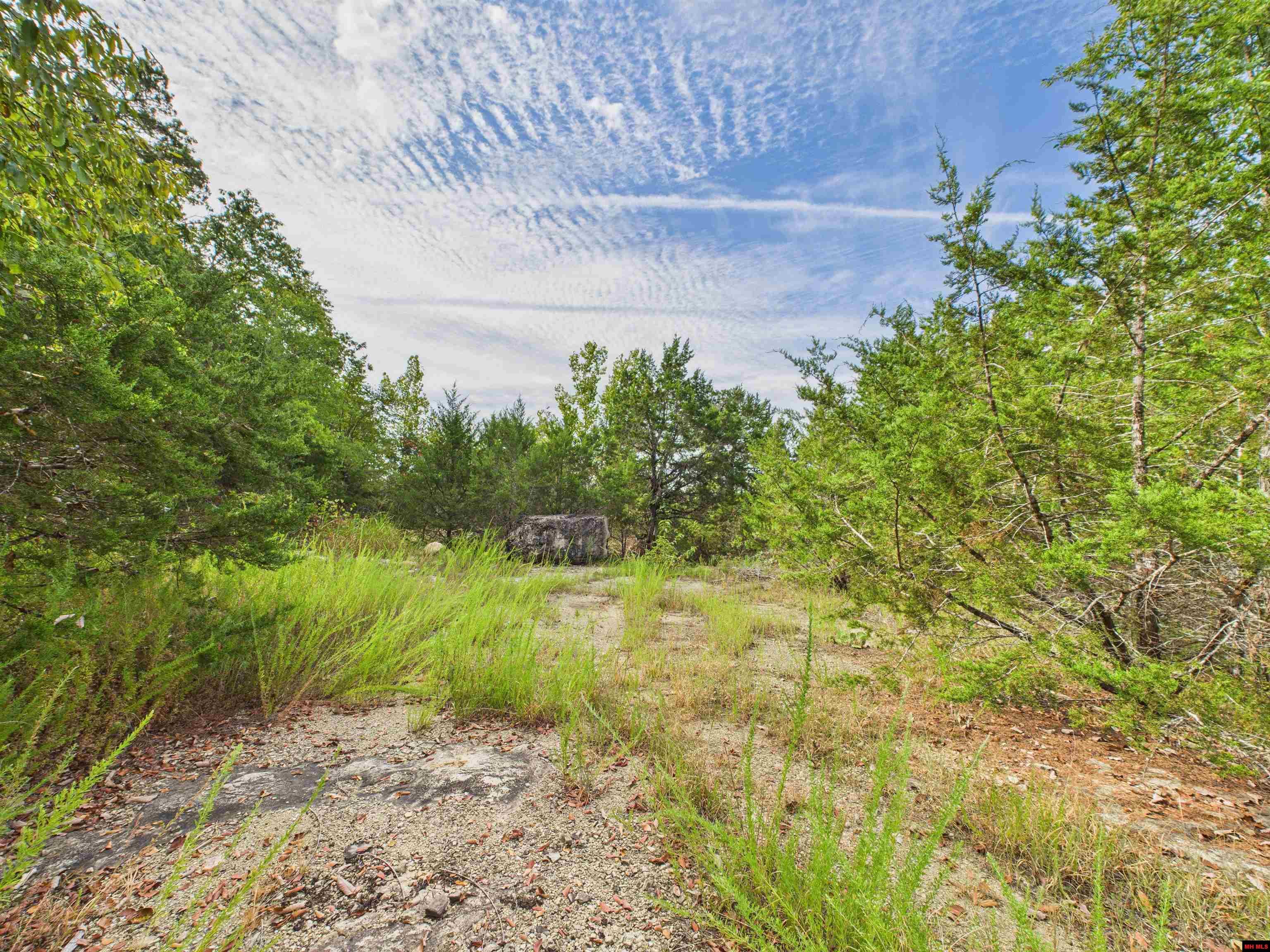 008-00090-000 2nd Street