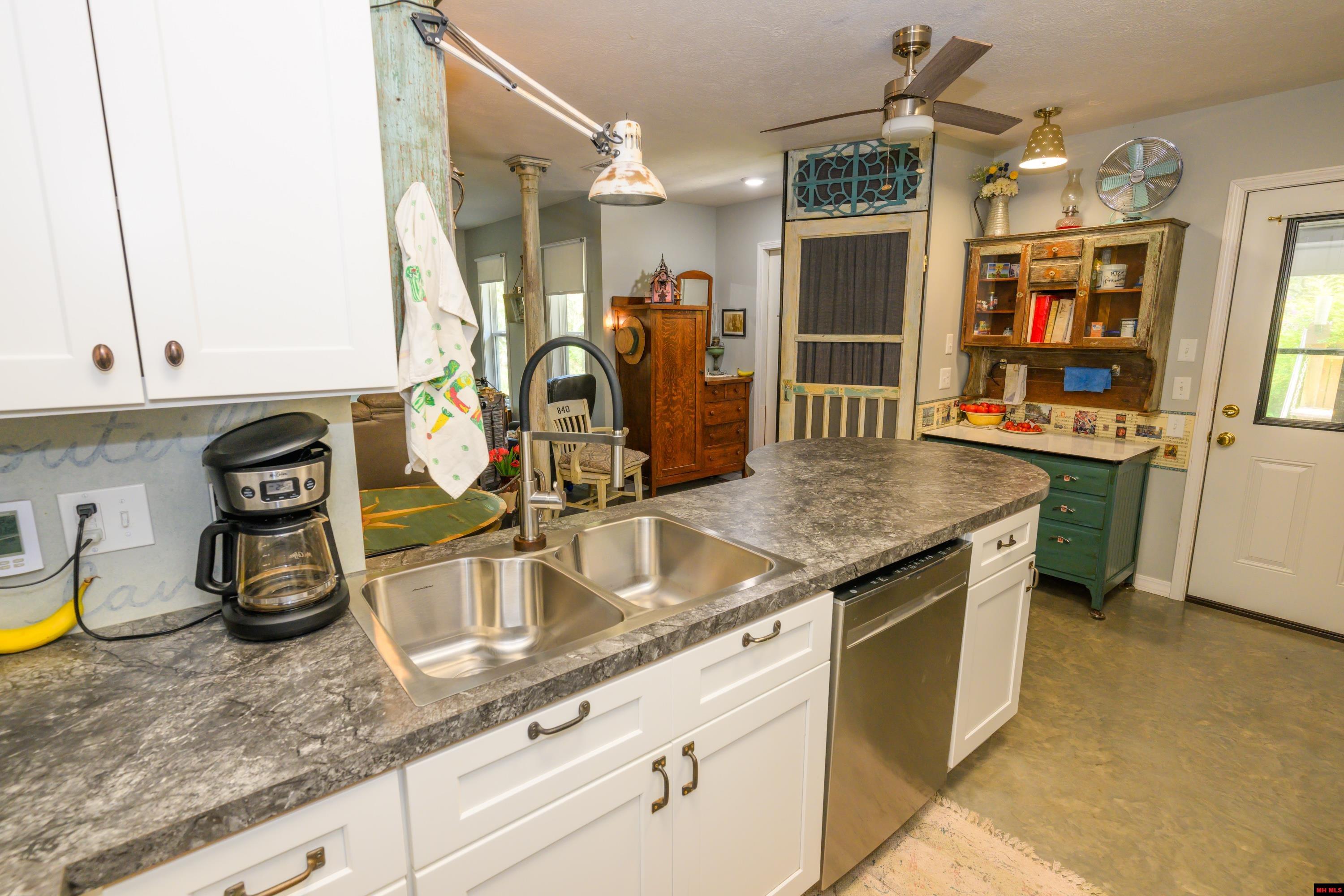 868 CR 672 Mountain Home, AR