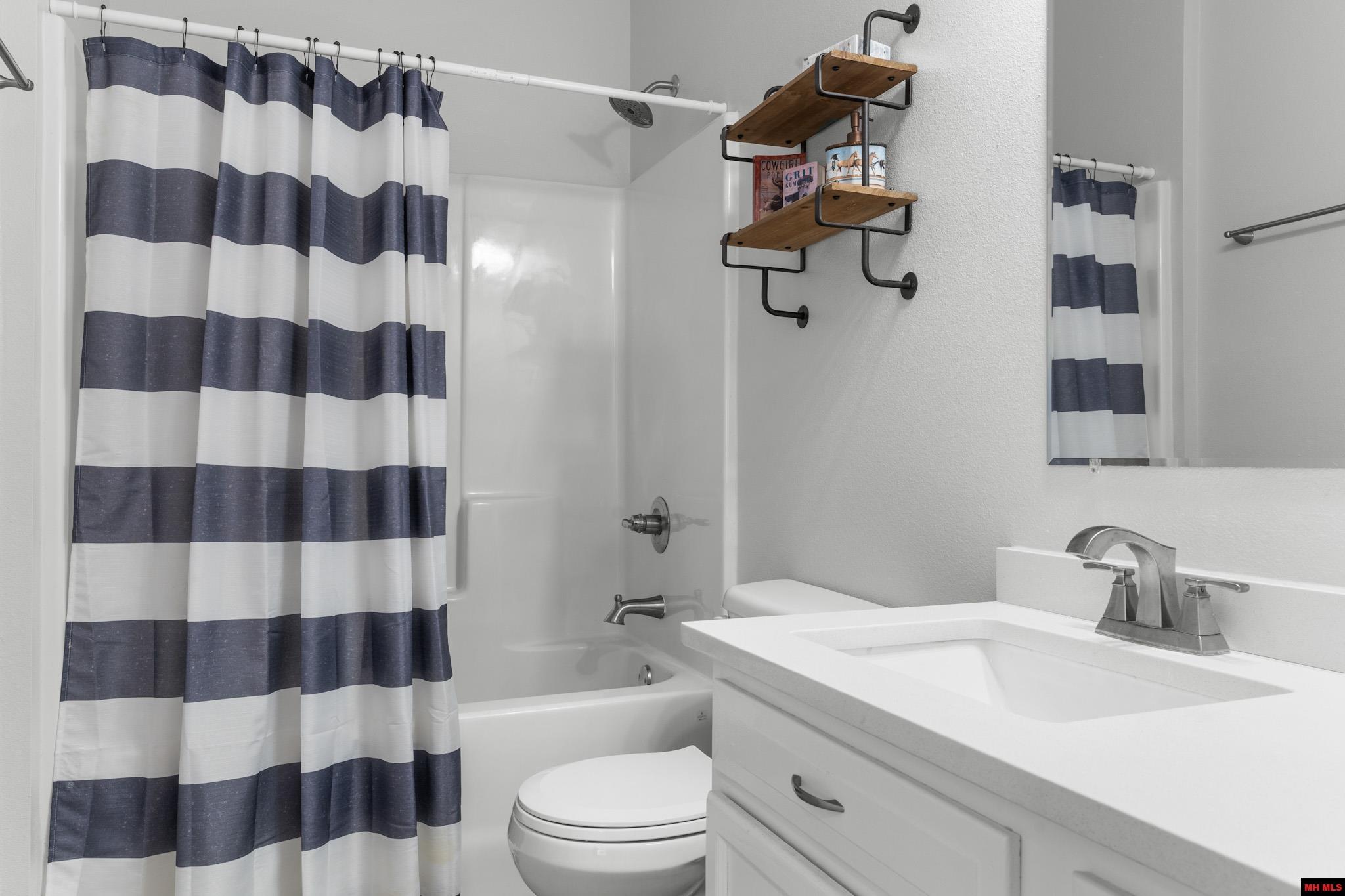 116 N Section Line Drive