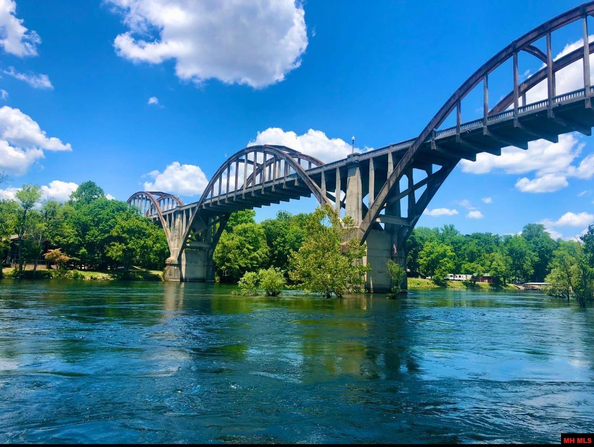 116 N Section Line Drive