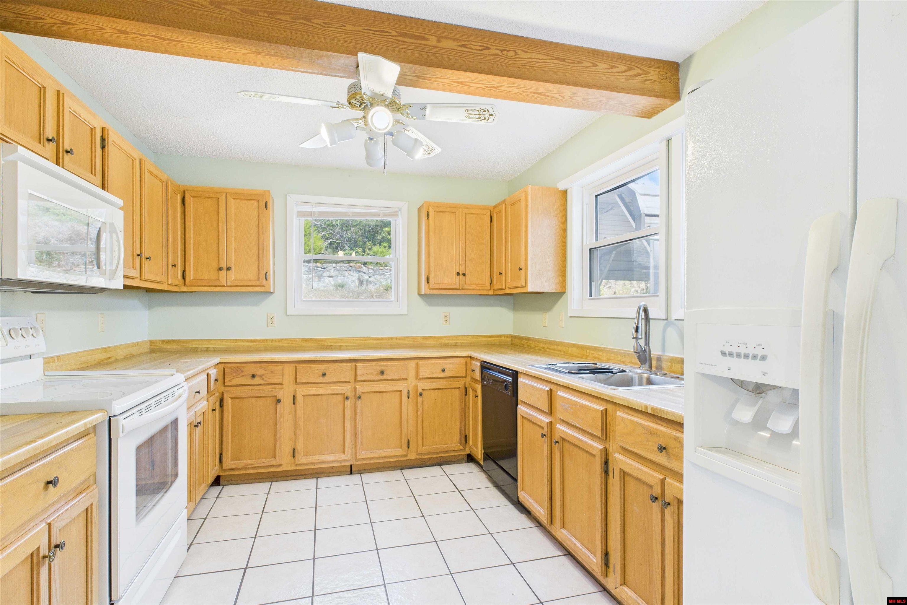 2194 N Moccasin Creek Road