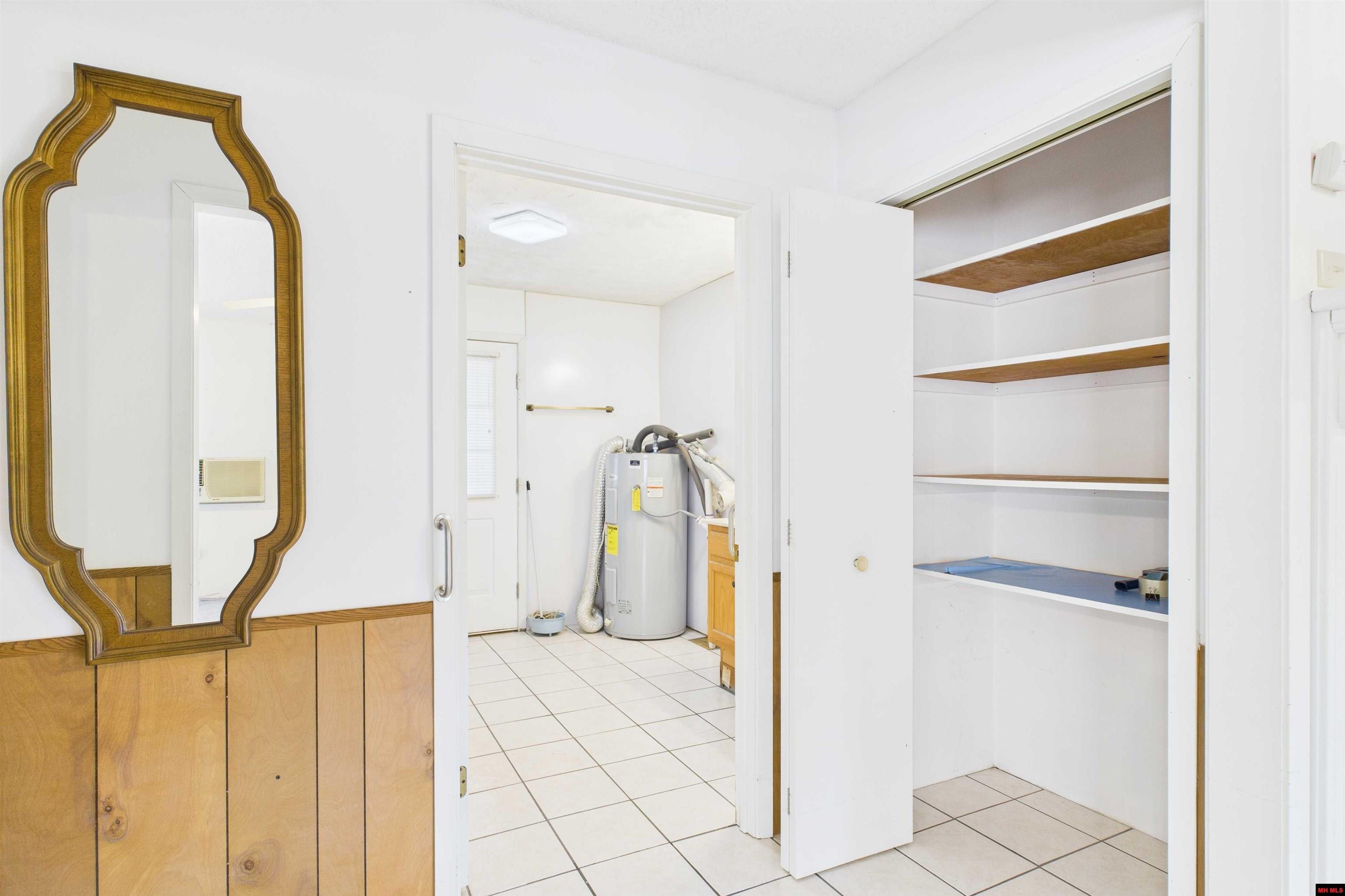 2194 N Moccasin Creek Road