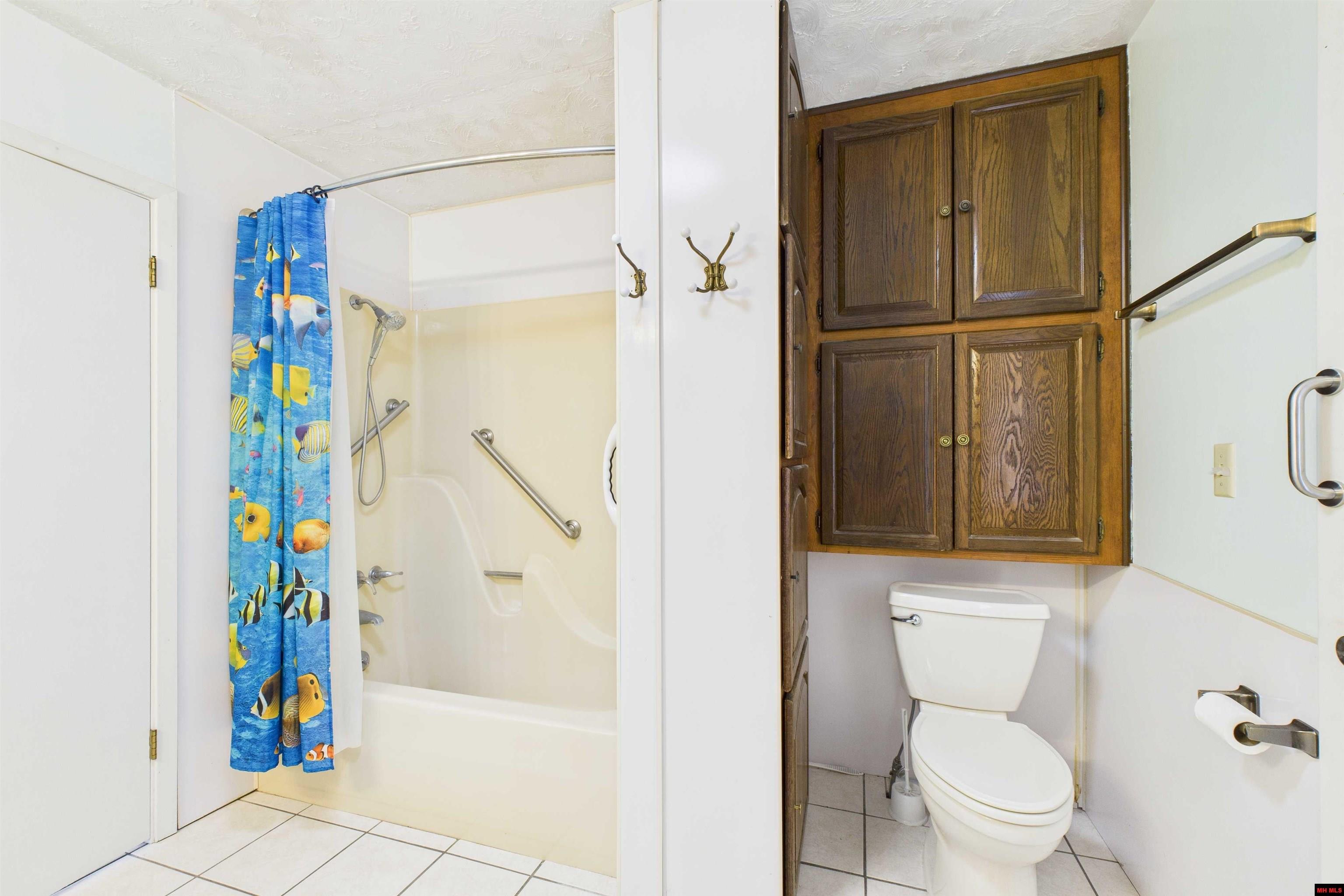 2194 N Moccasin Creek Road