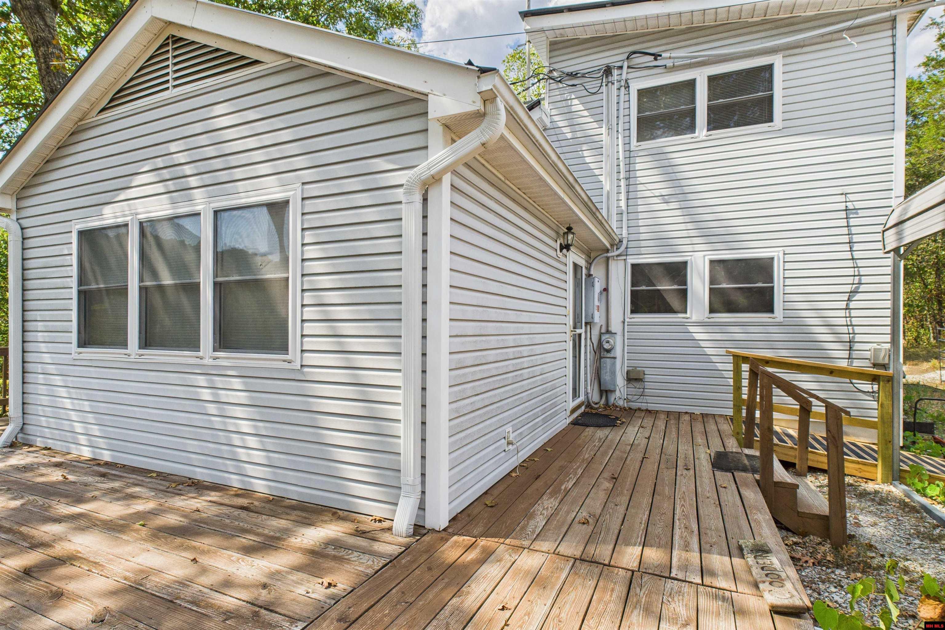 2194 N Moccasin Creek Road