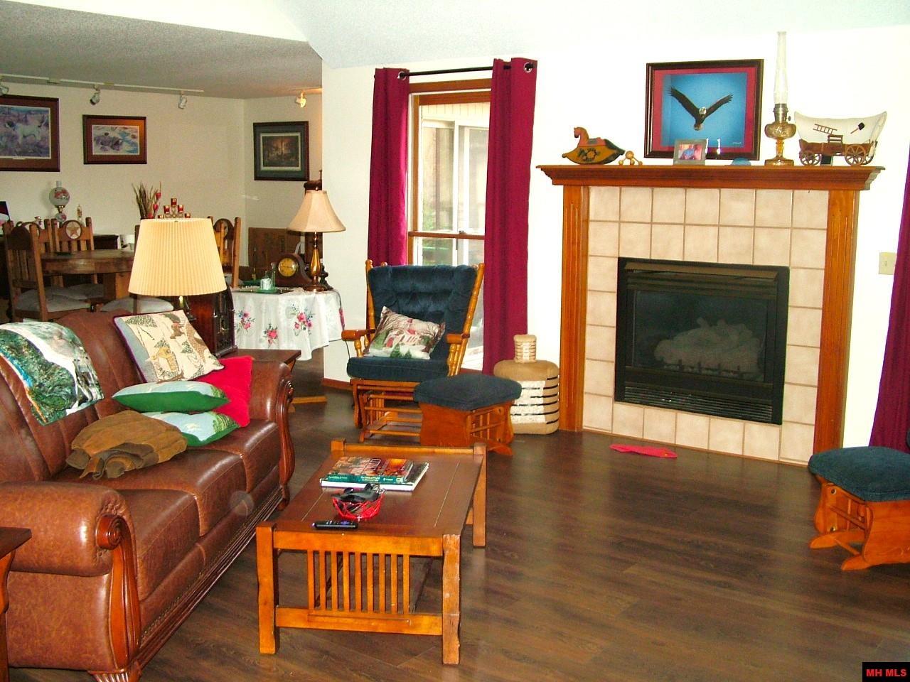 611 Hickory Hollow Drive