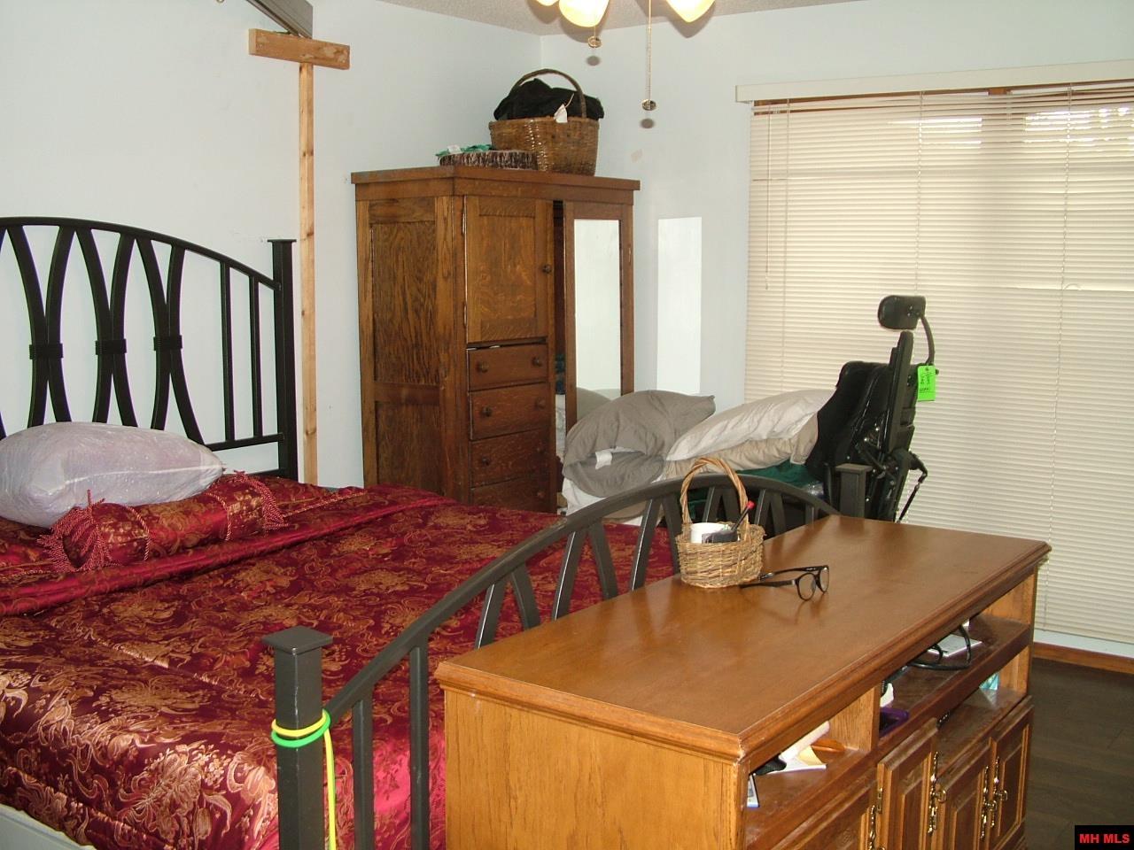 611 Hickory Hollow Drive