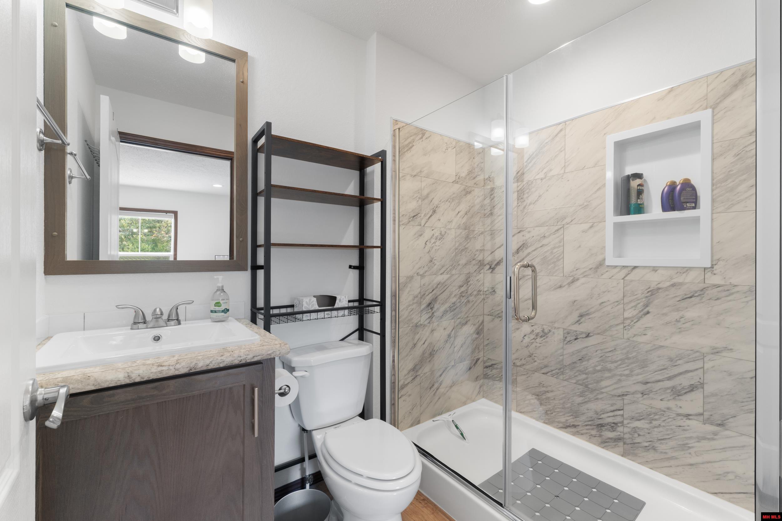 6488 N Hwy 201 North