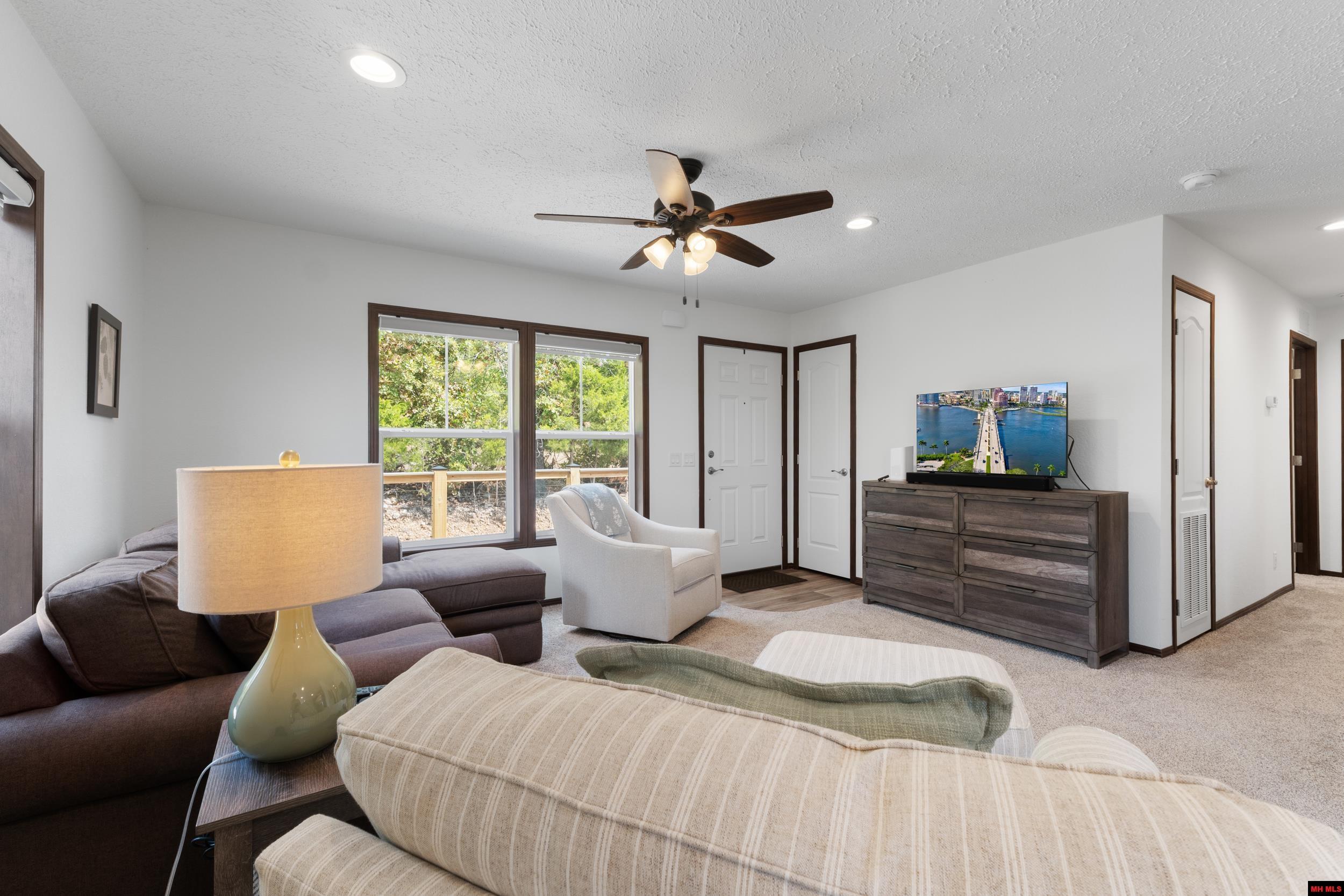 6488 N Hwy 201 North