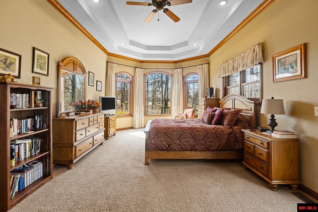 1211 Chestnut Hills Drive