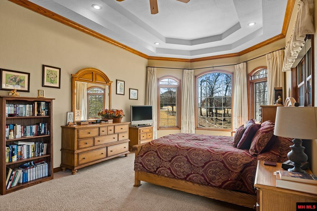 1211 Chestnut Hills Drive