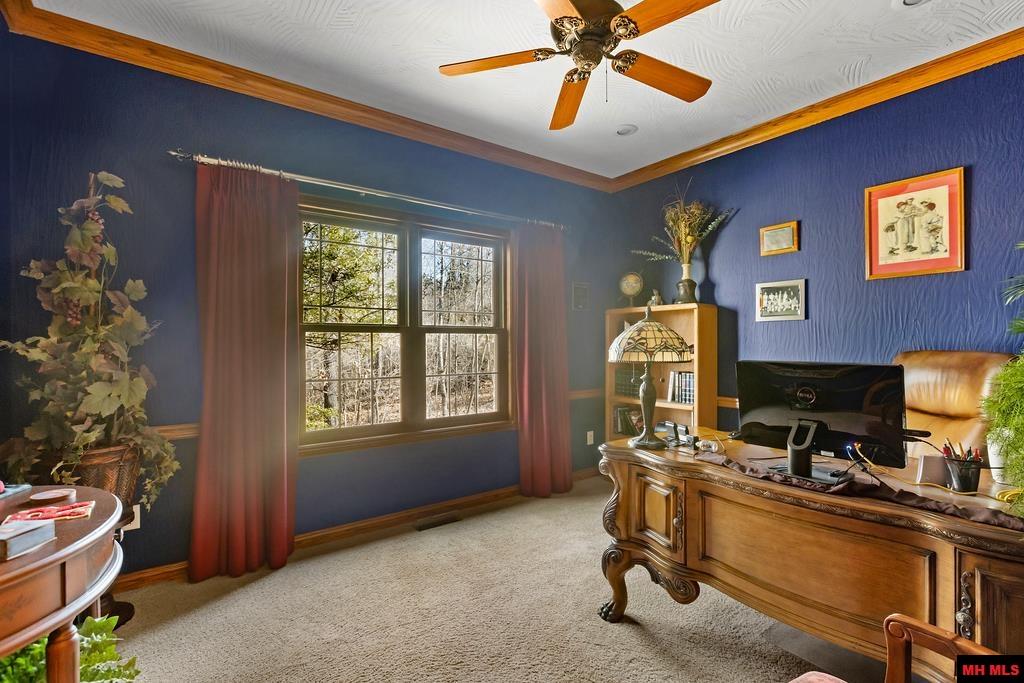 1211 Chestnut Hills Drive