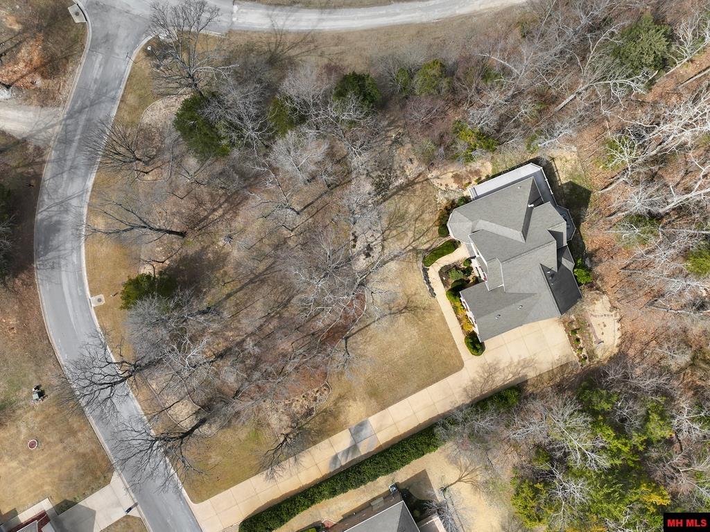 1211 Chestnut Hills Drive