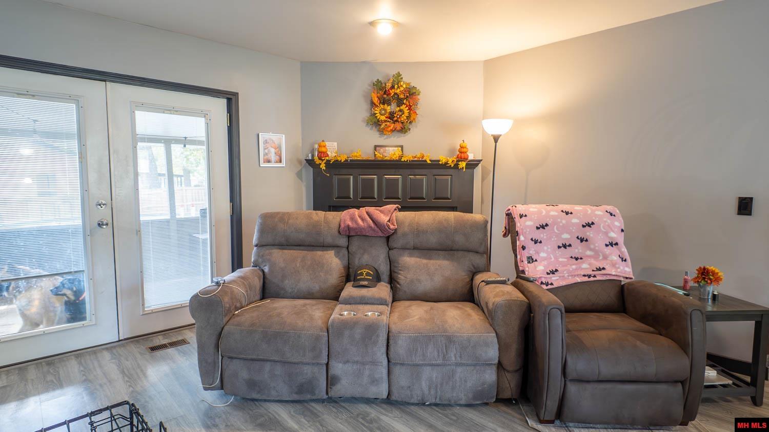 1905 Van Buren Avenue