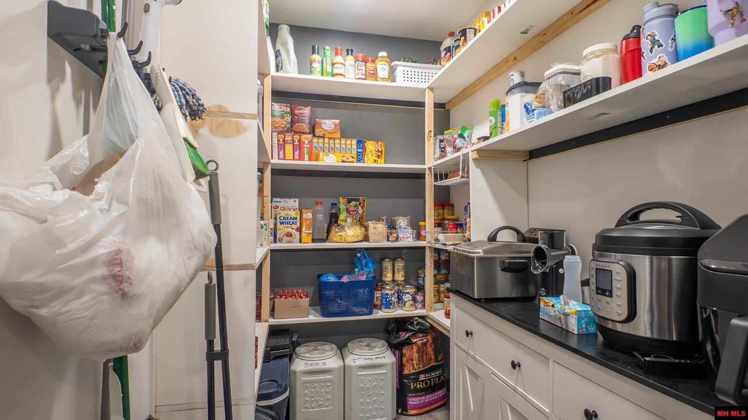 1905 Van Buren Avenue