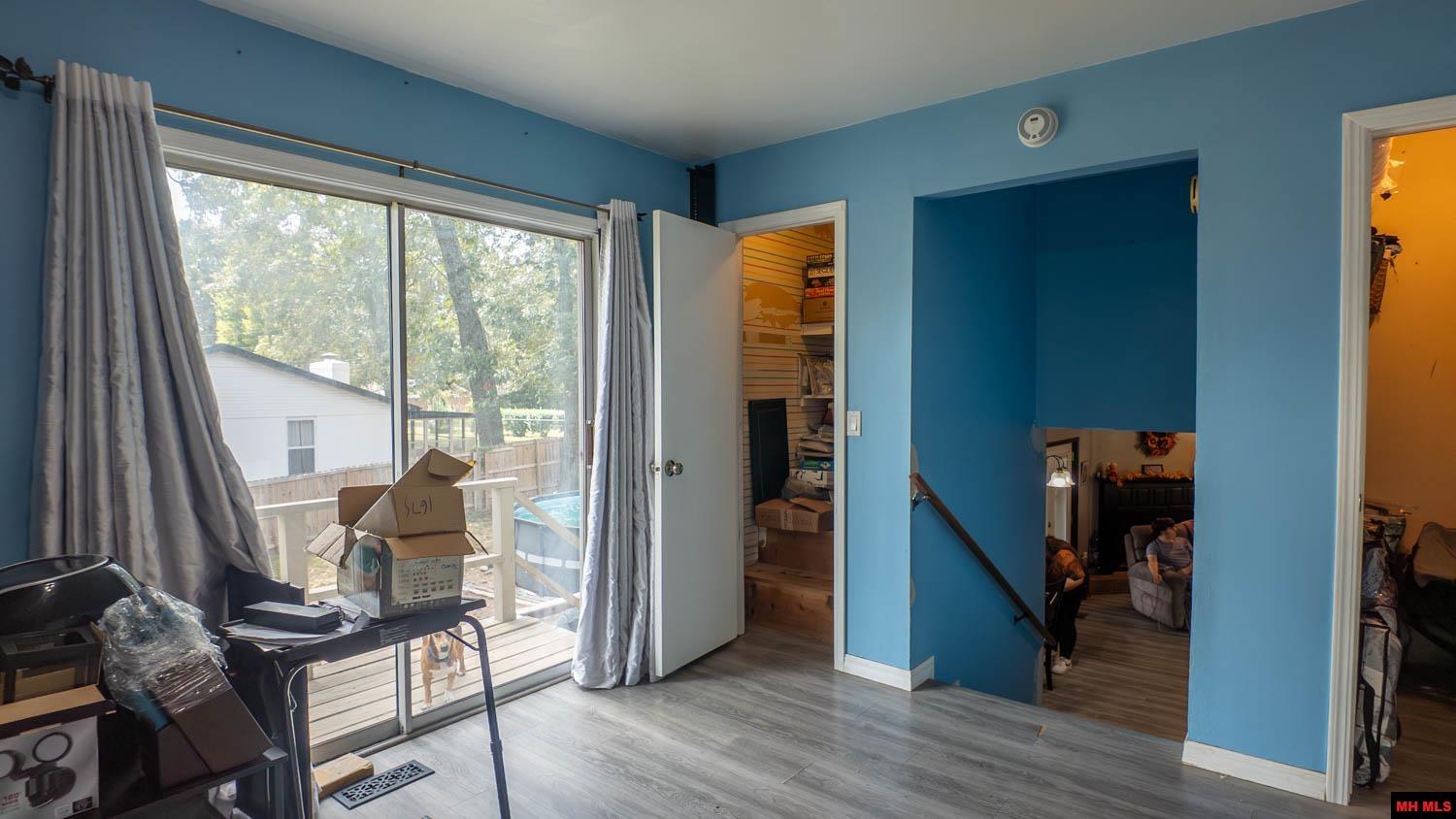 1905 Van Buren Avenue