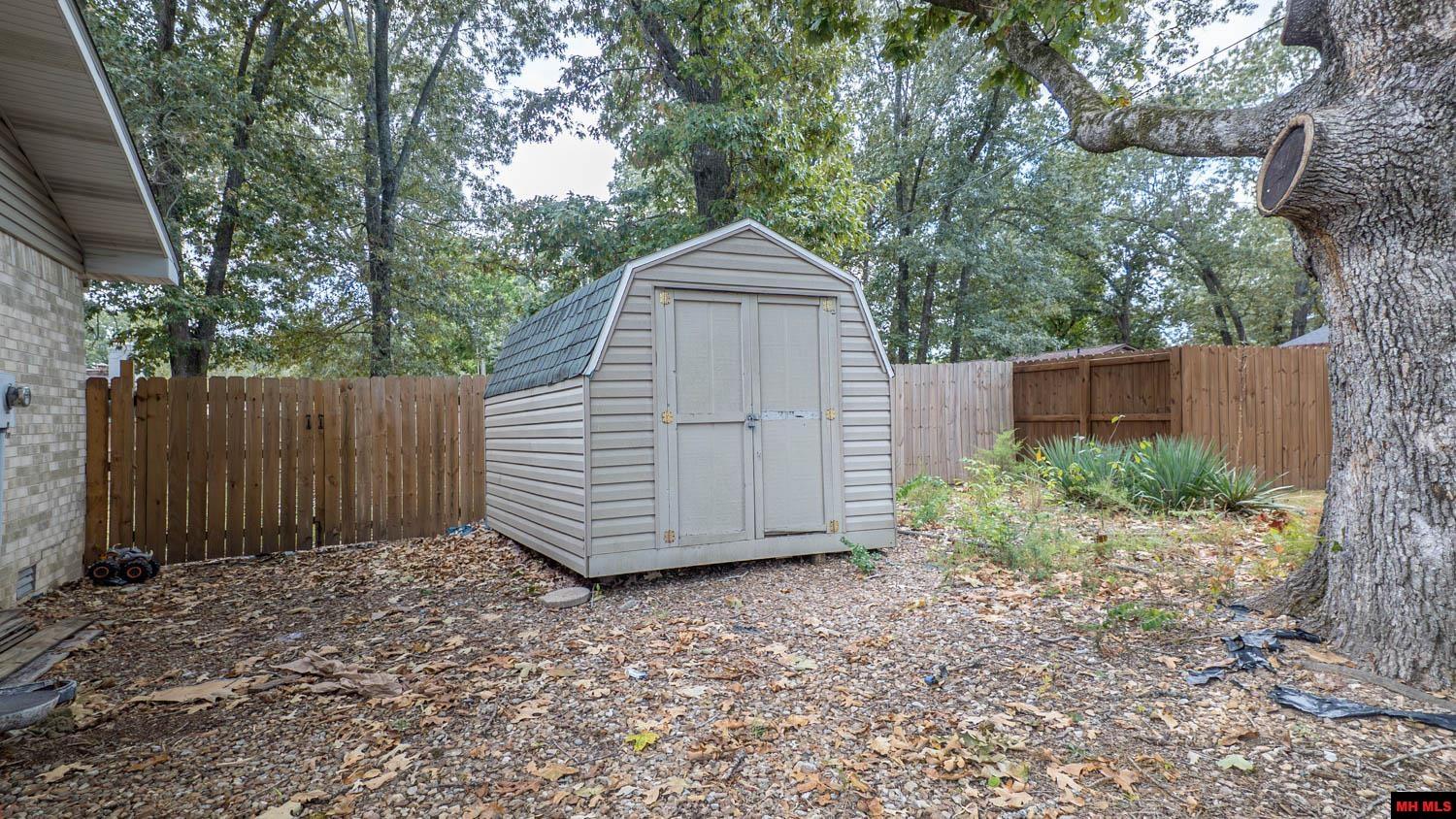 1905 Van Buren Avenue