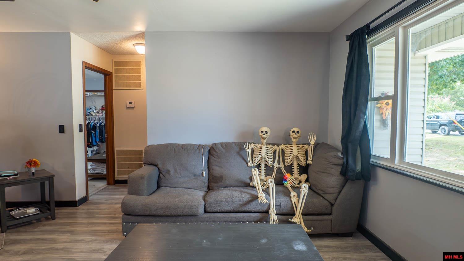 1905 Van Buren Avenue