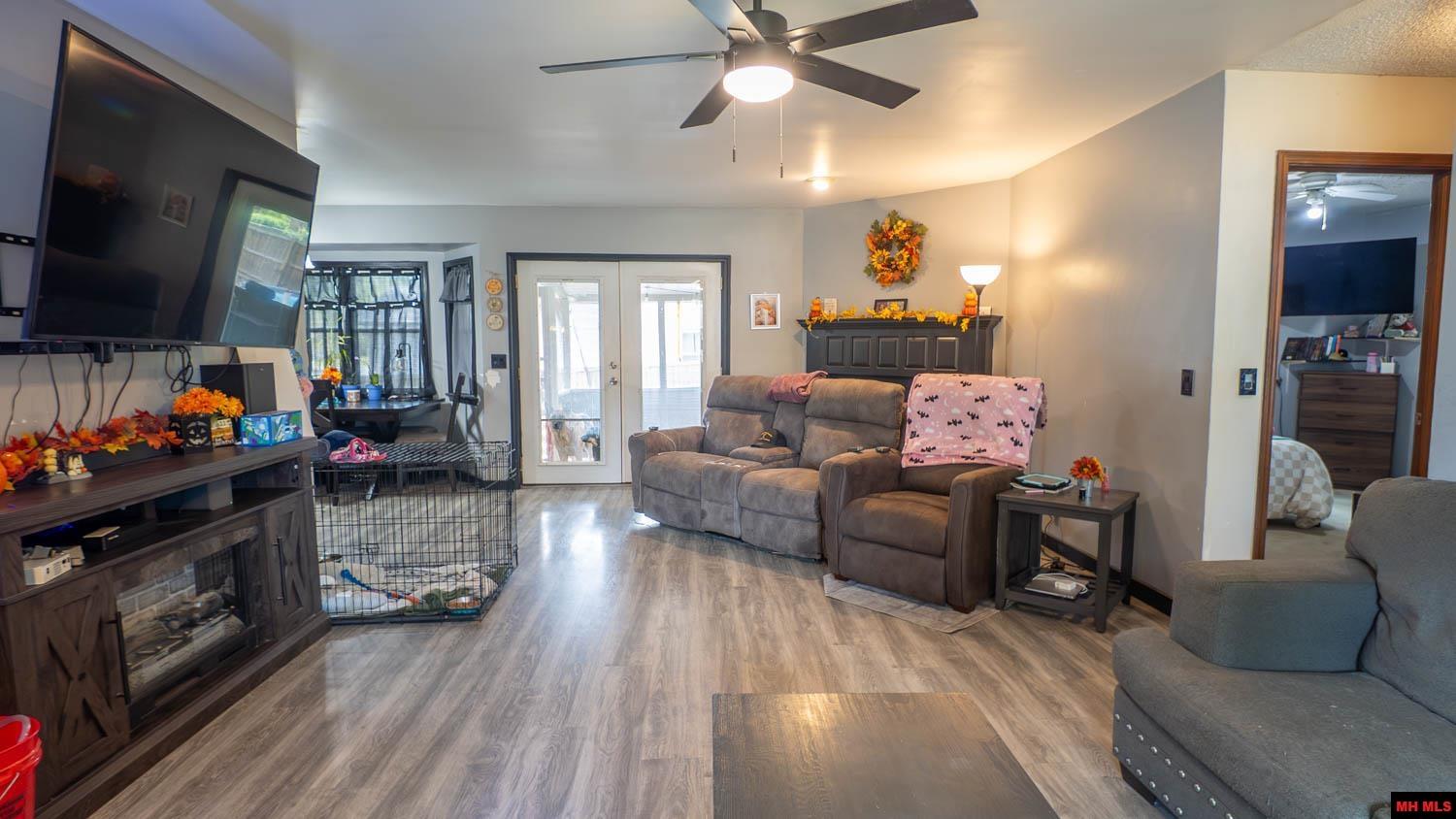 1905 Van Buren Avenue