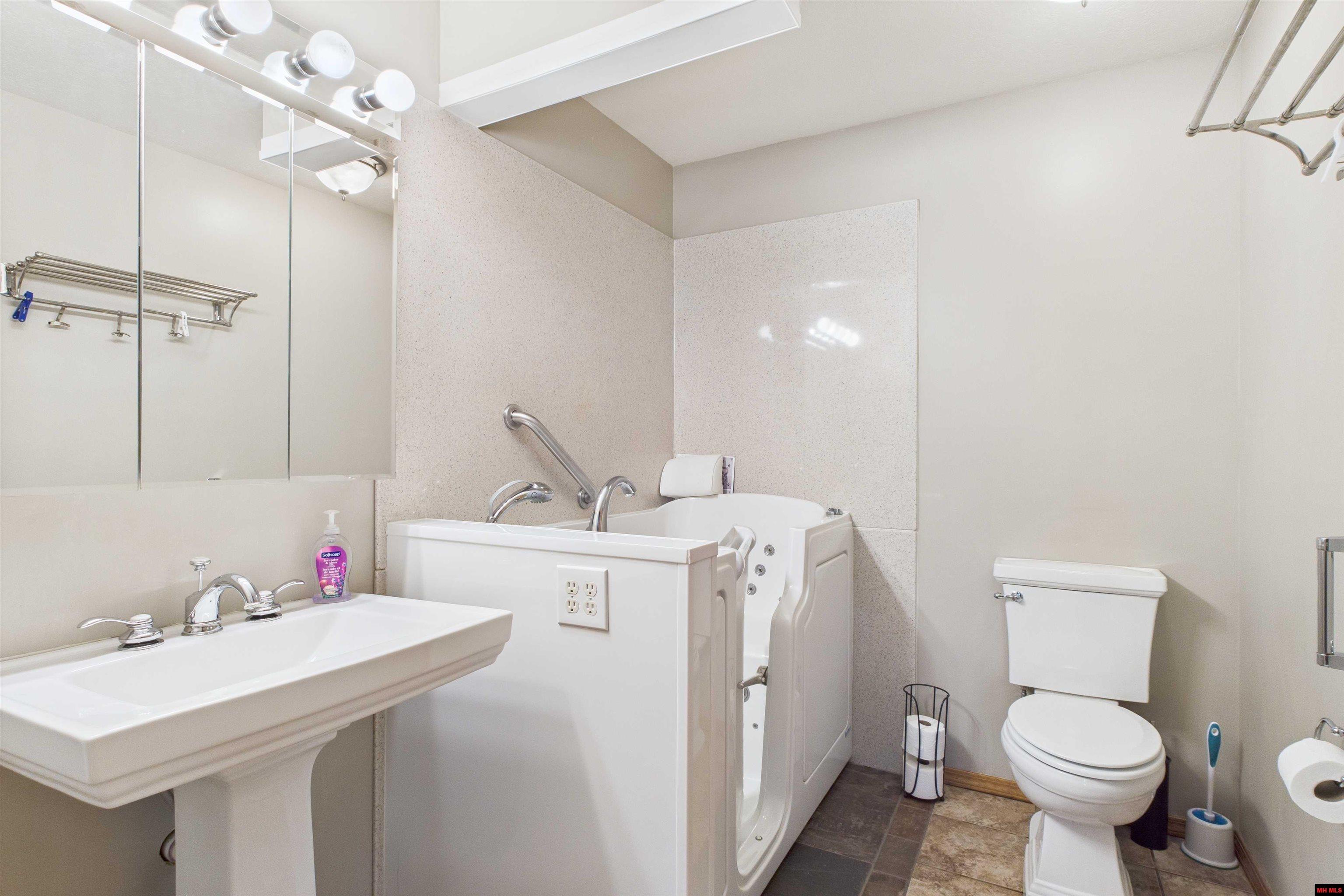 1070 Northpointe Drive