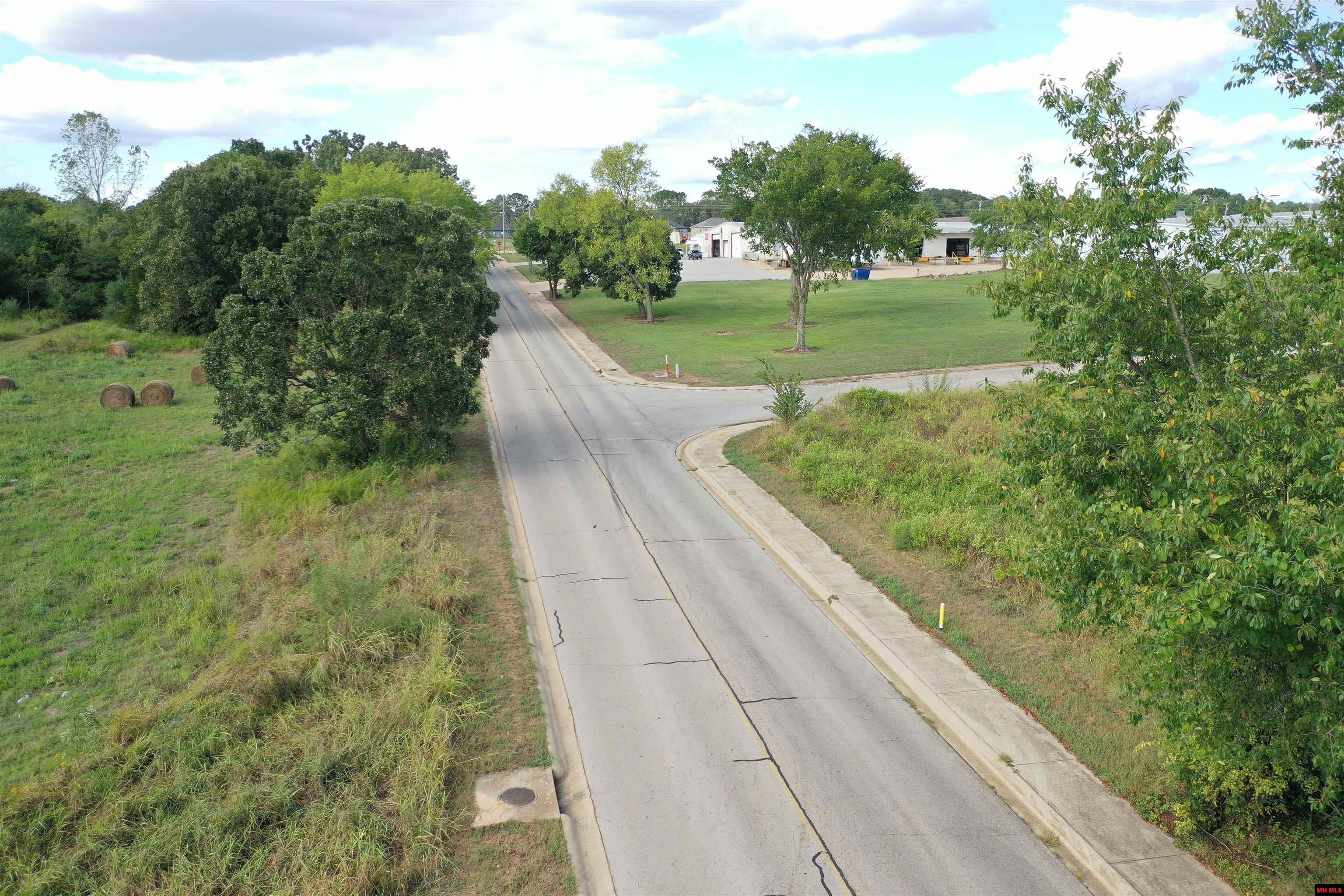 007-03282-002 N Cardinal Drive