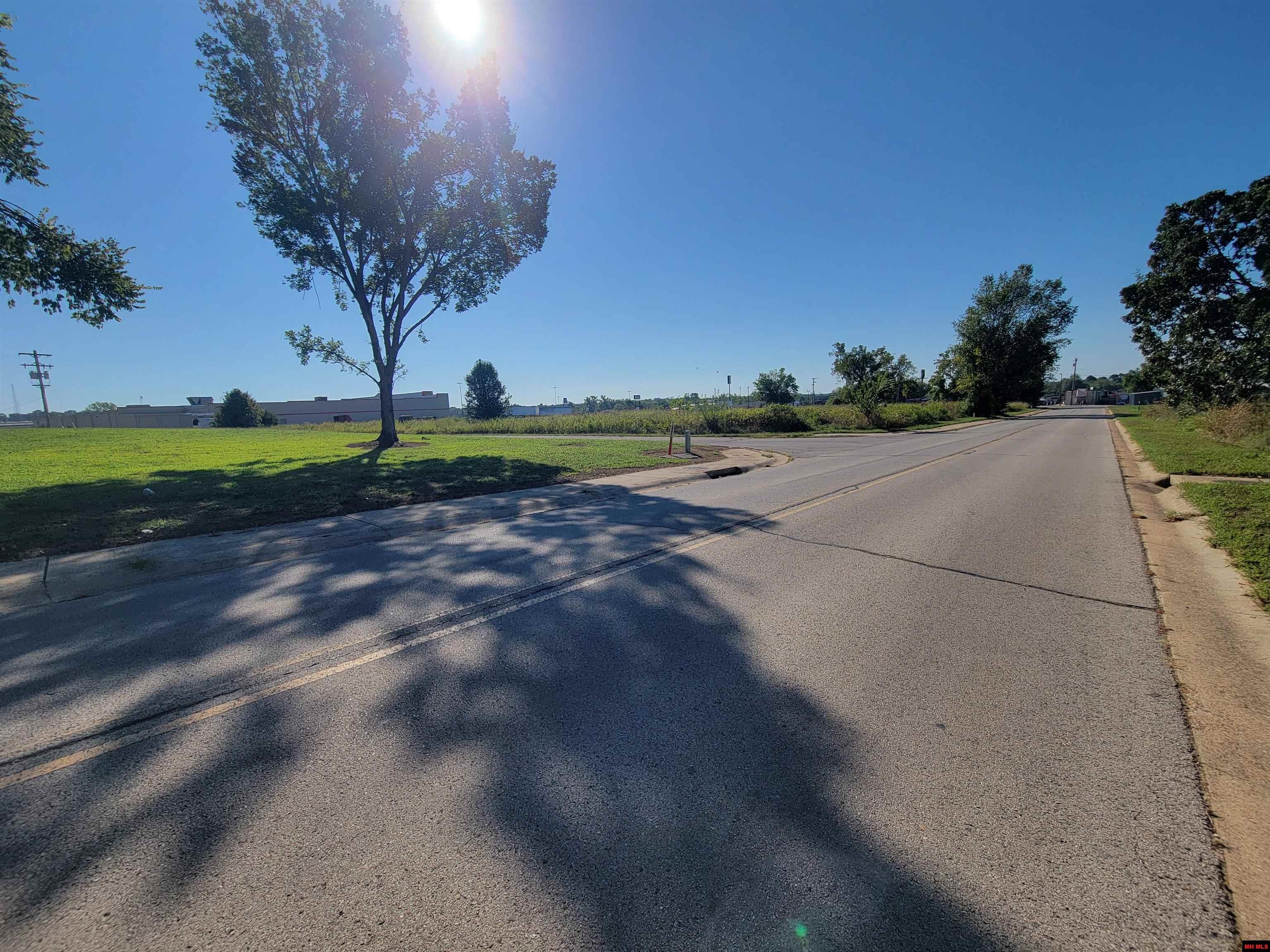 007-03282-002 N Cardinal Drive