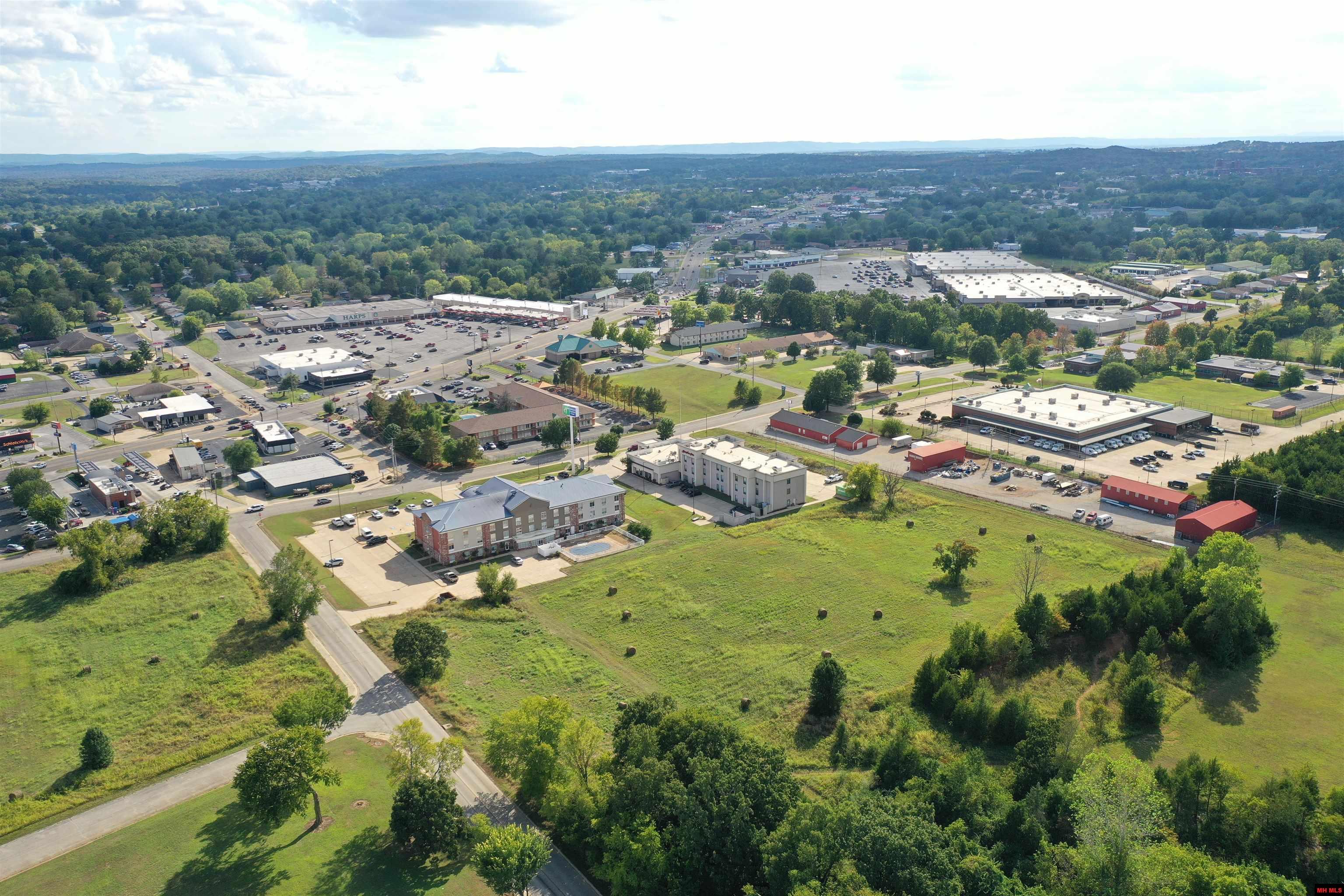 007-03282-002 N Cardinal Drive