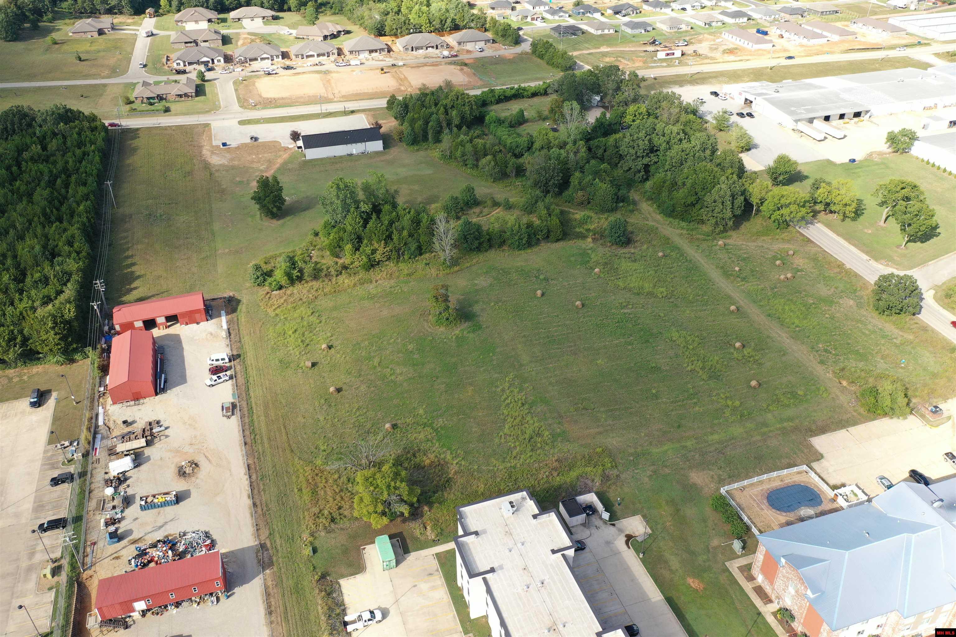 007-03282-002 N Cardinal Drive