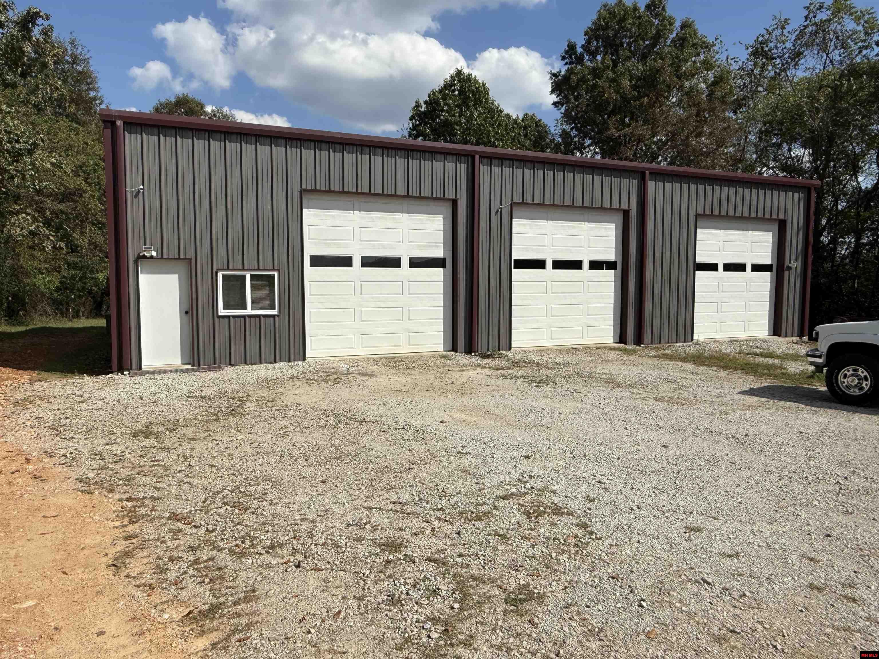 1813 Private Road 8650