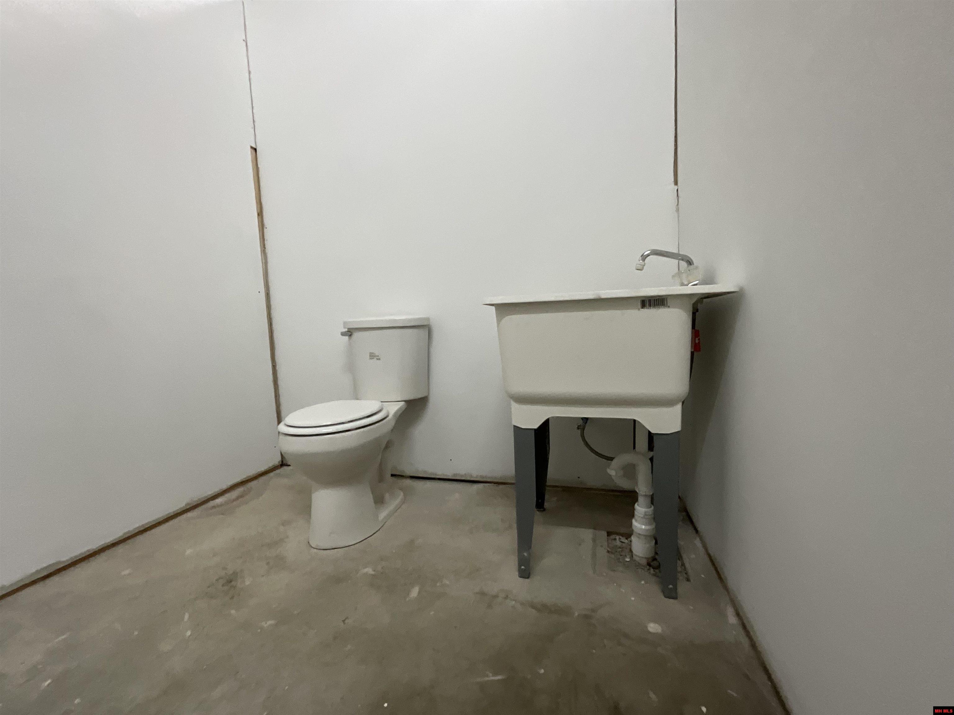 1813 Private Road 8650