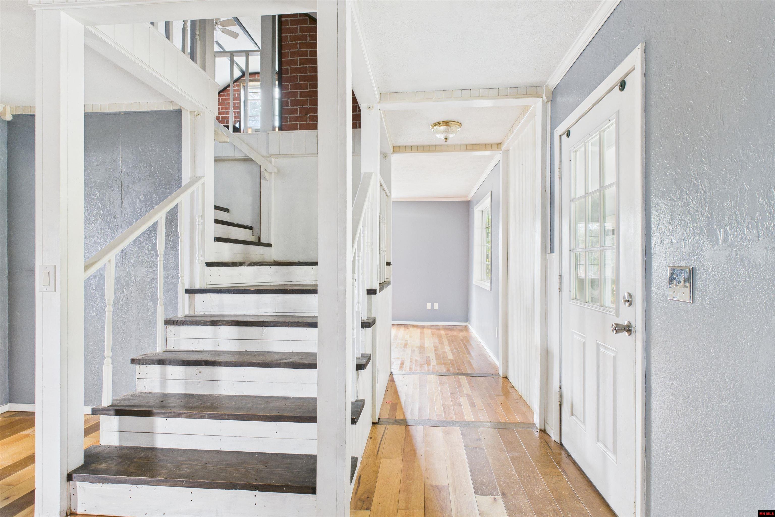 122 JAY STREET Melbourne, AR