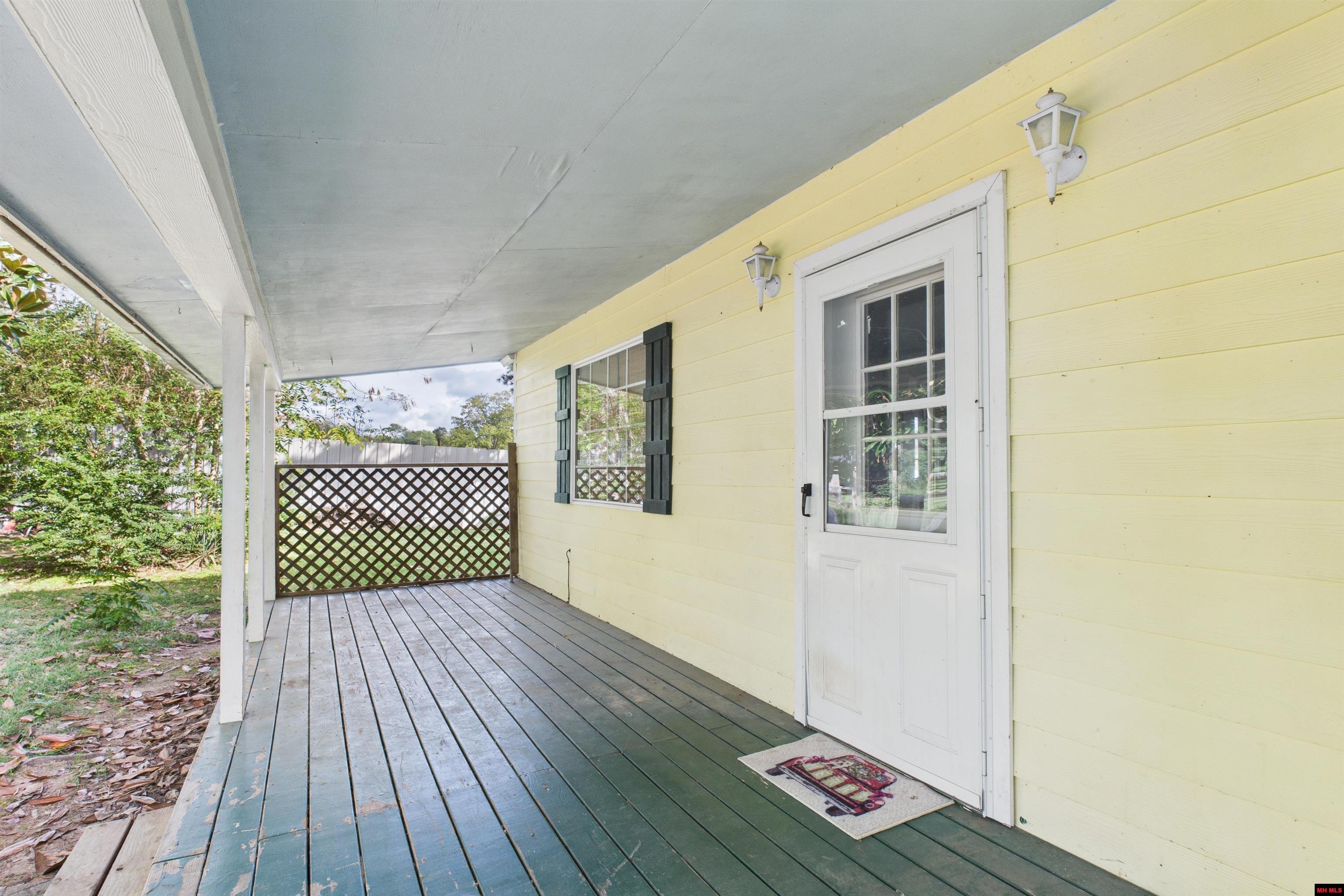 122 JAY STREET Melbourne, AR