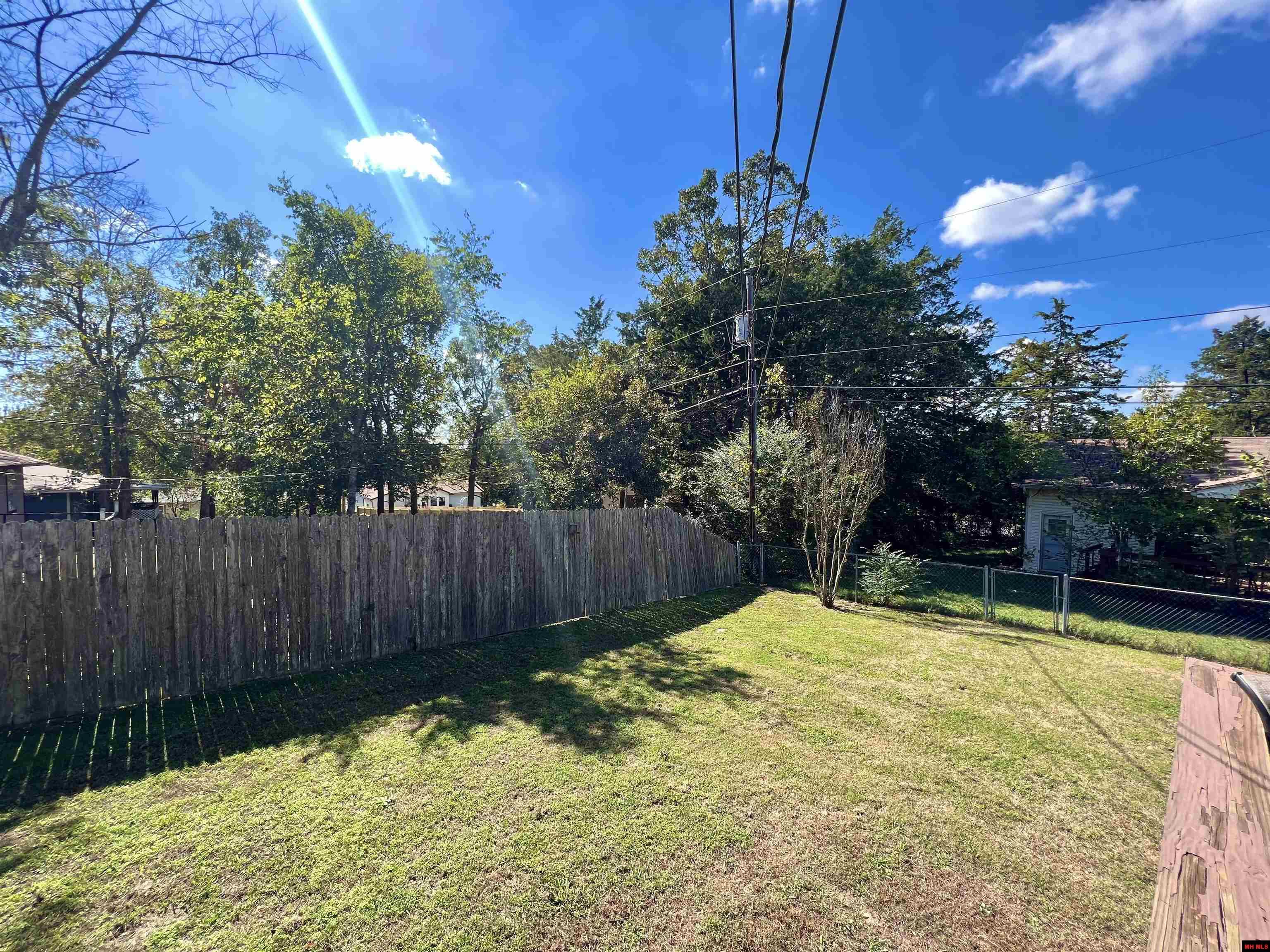 1812 Hallmark Circle