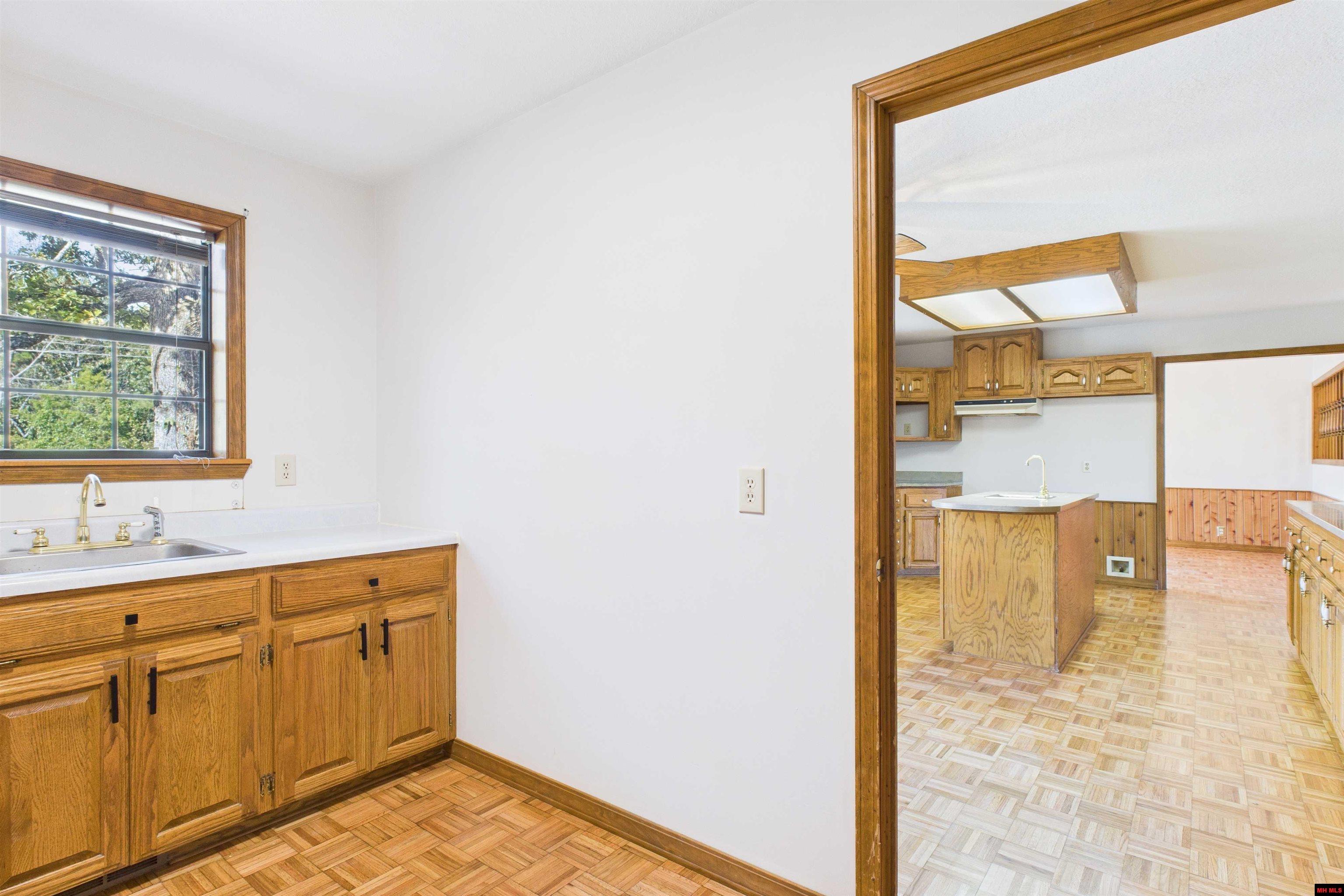 7167 Hwy 62/412 West