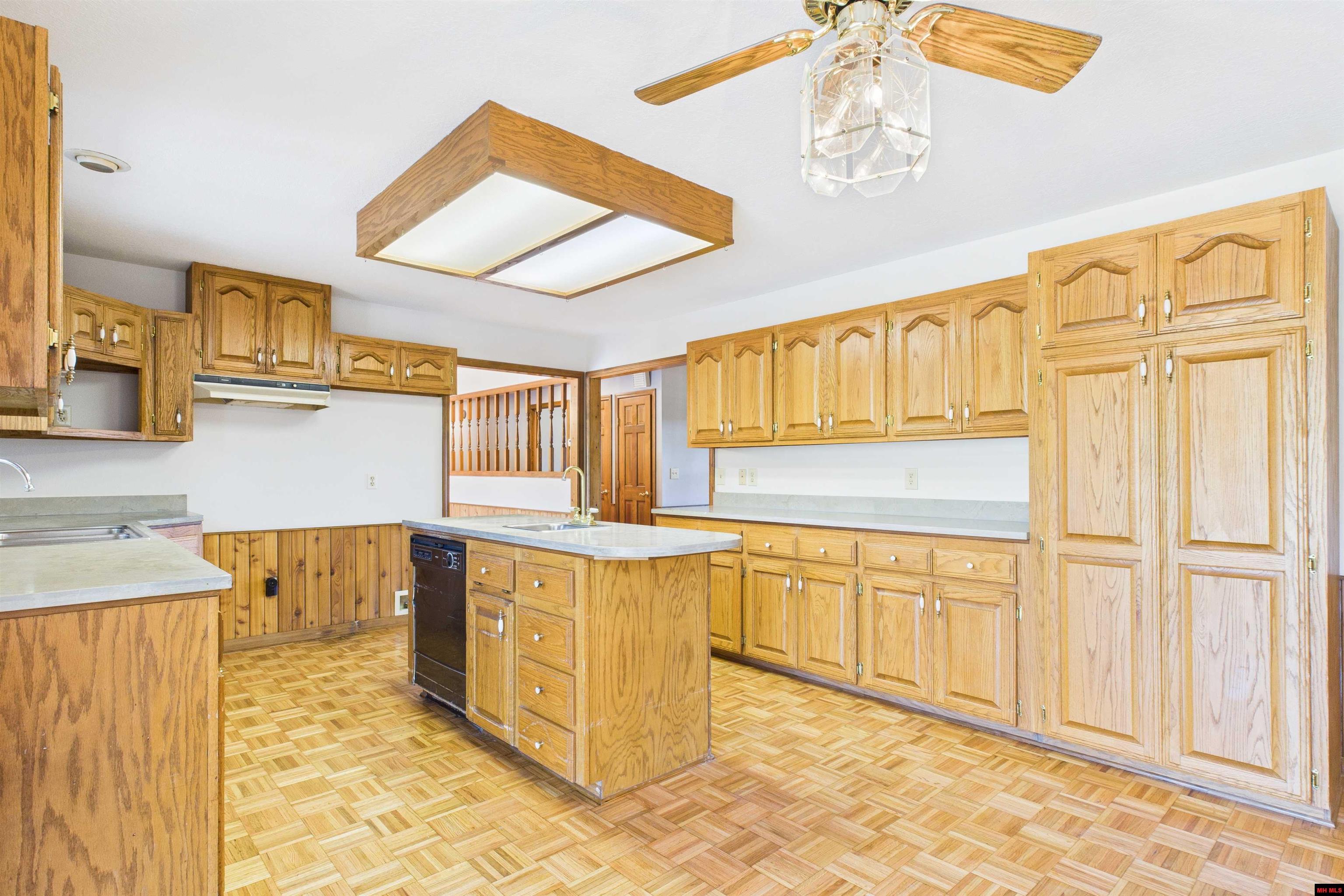 7167 Hwy 62/412 West