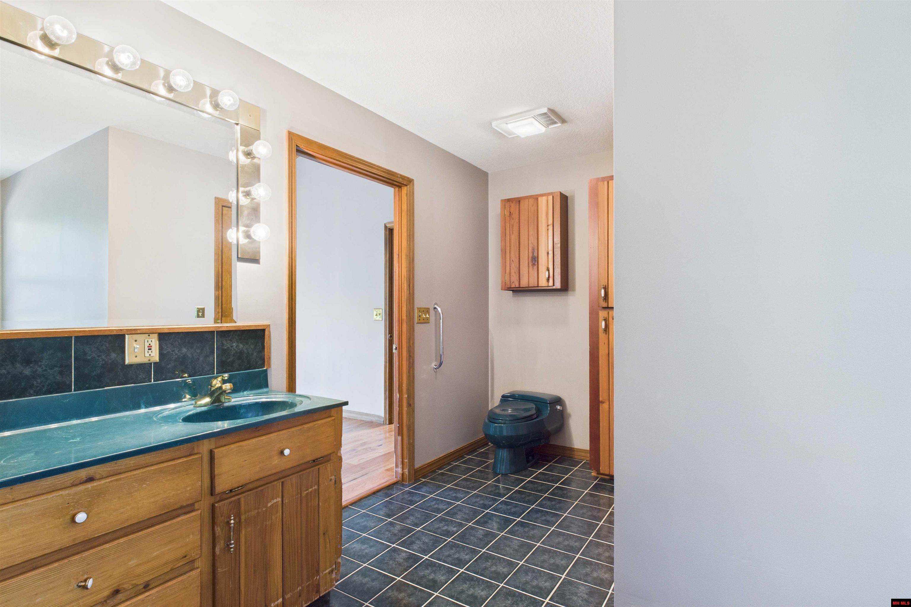 7167 Hwy 62/412 West