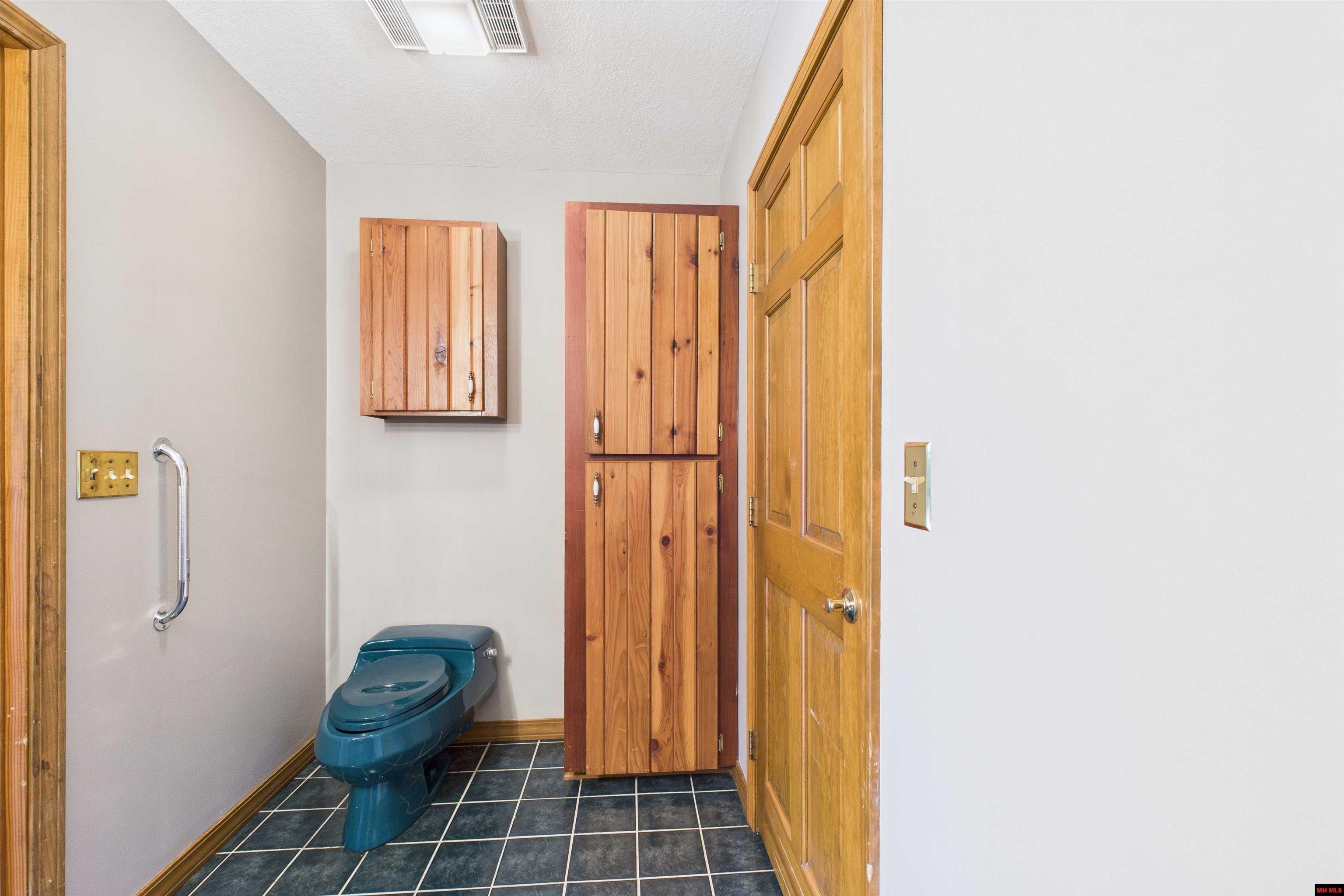 7167 Hwy 62/412 West